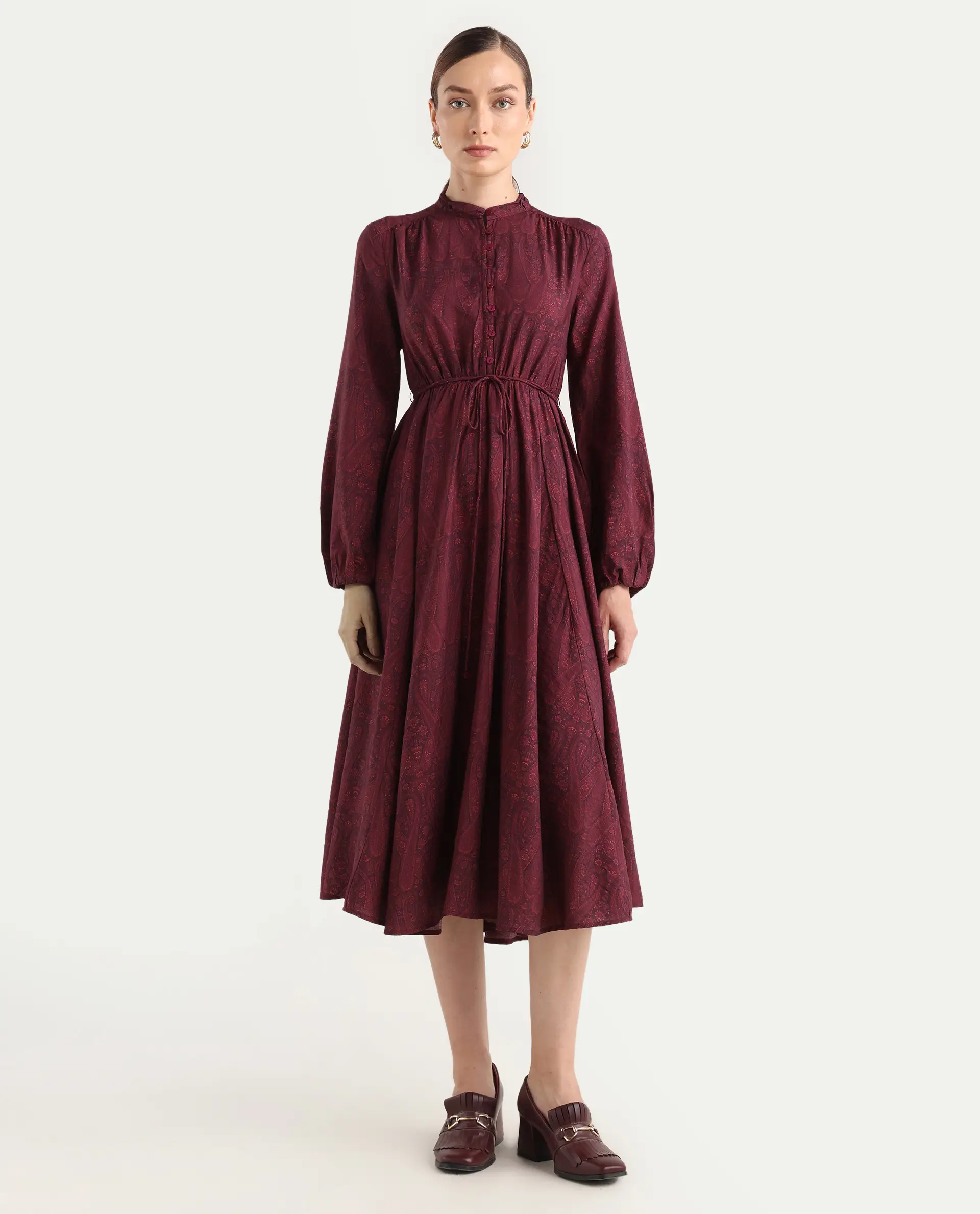 Rareism Women's Austo Maroon Viscose Blend Mandarin Collar Fit And Flare Paisley Print Dress - Image 3