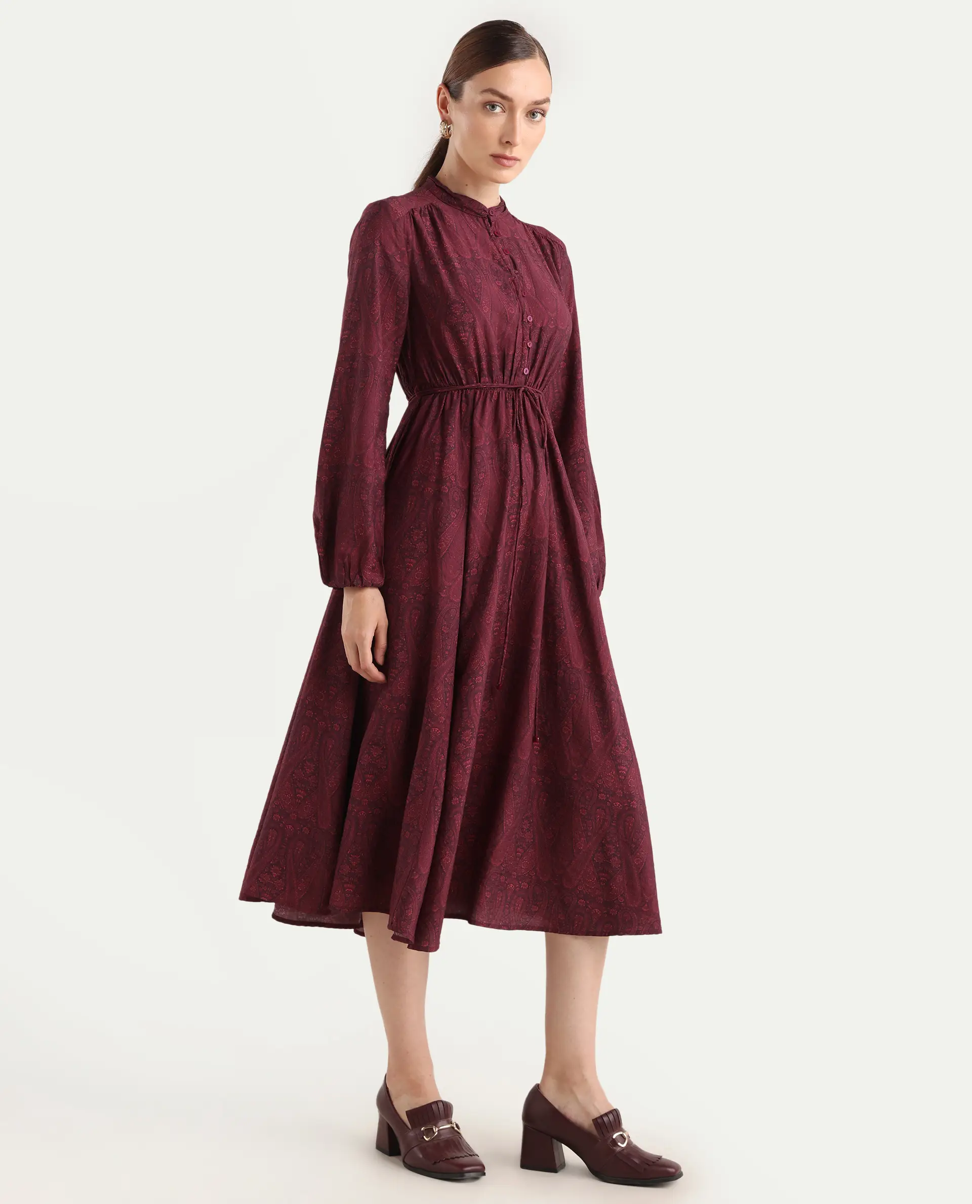 Rareism Women's Austo Maroon Viscose Blend Mandarin Collar Fit And Flare Paisley Print Dress - Image 7