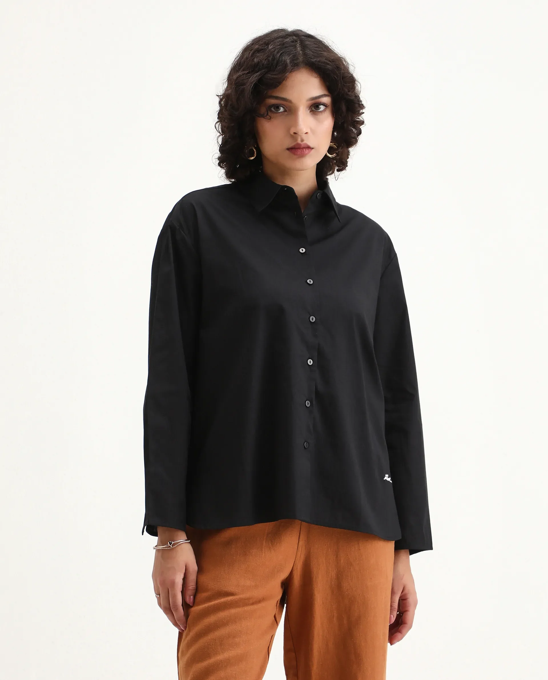 Rareism Women's Avilon Black Cotton Blend Spread Collar Plain Boxy Fit Shirt - Image 2