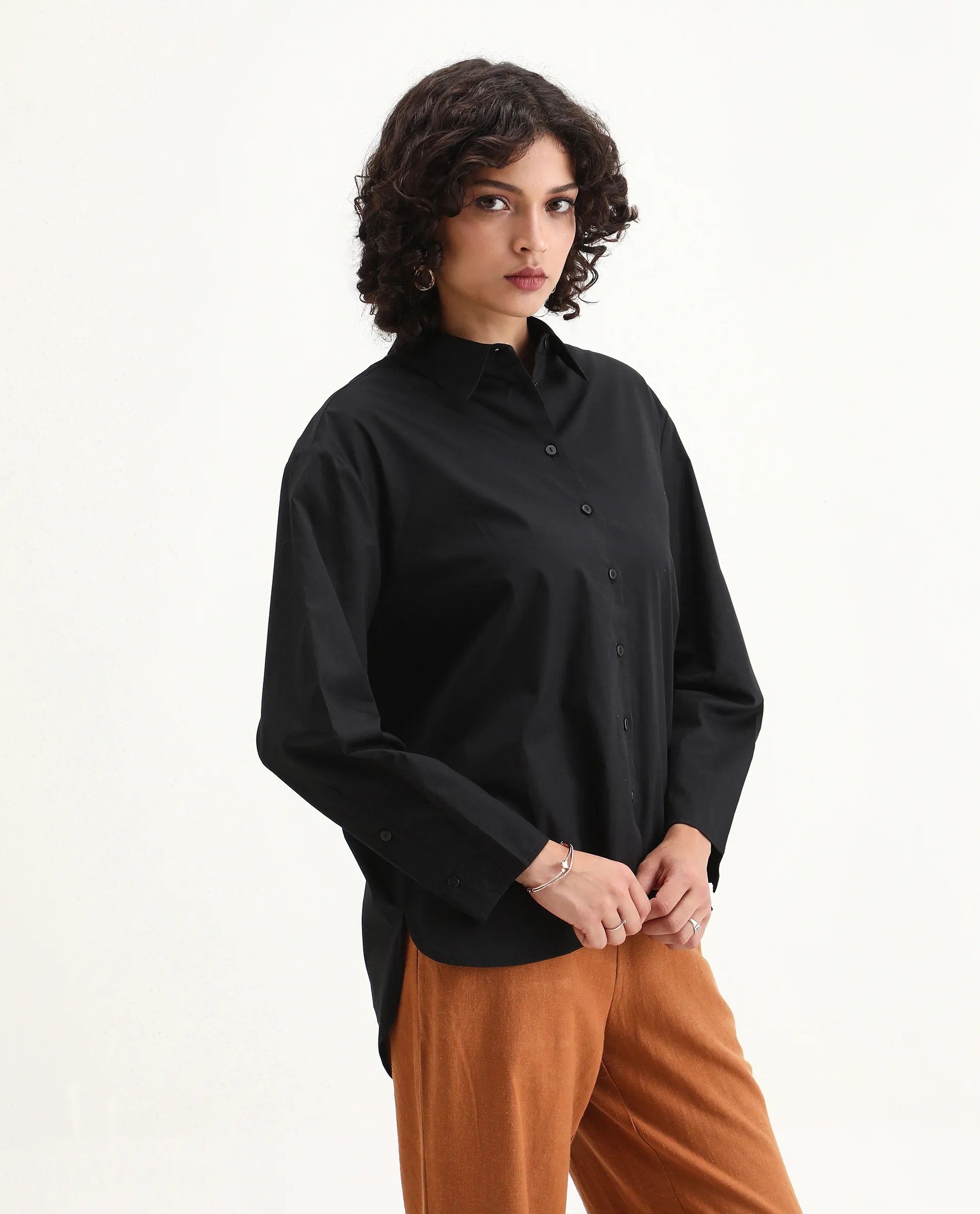 Rareism Women's Avilon Black Cotton Blend Spread Collar Plain Boxy Fit Shirt - Image 6