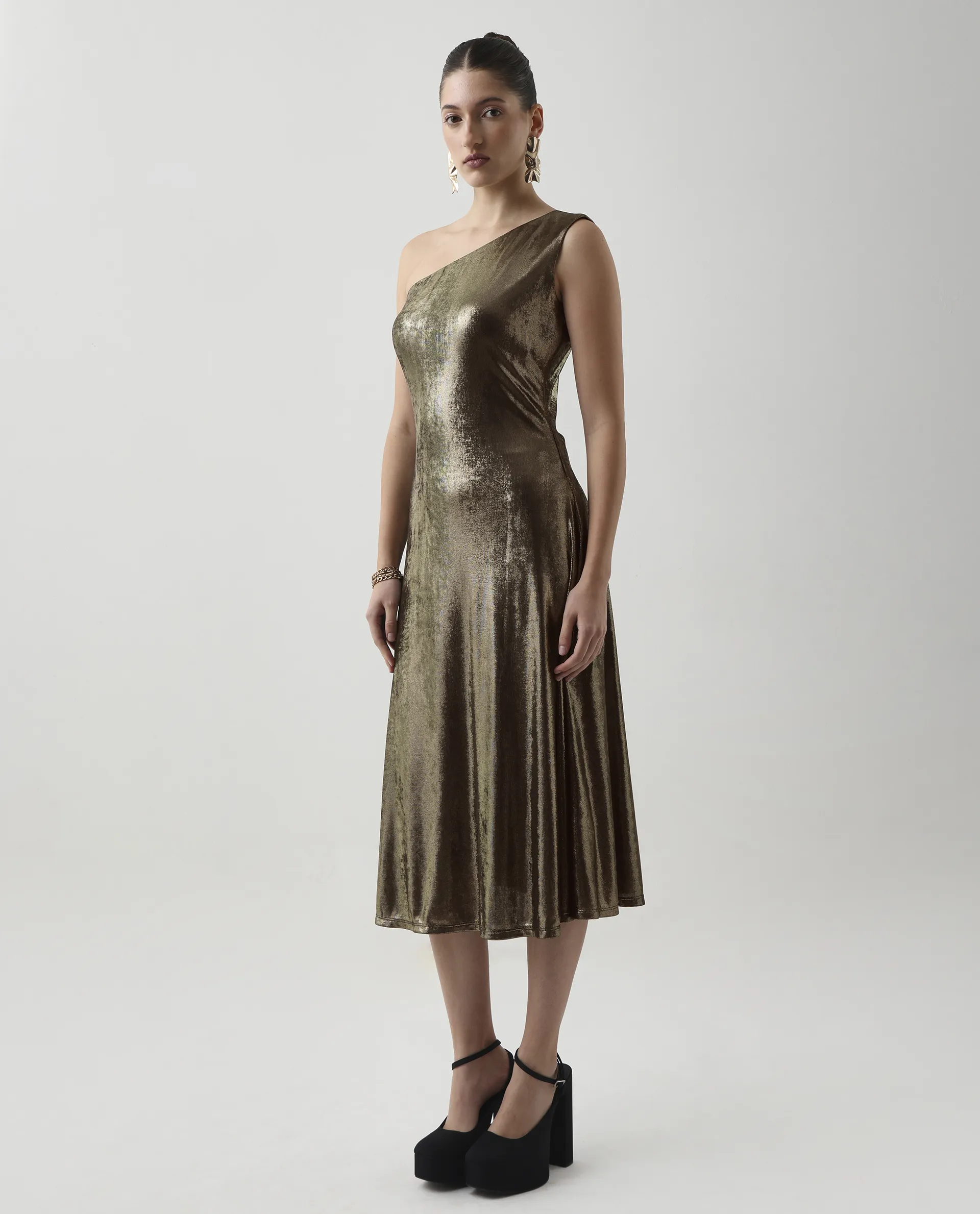 Rareism Women's Avip Gold Polyester One Shoulder Fit And Flare Plain Midi Dress - Image 7