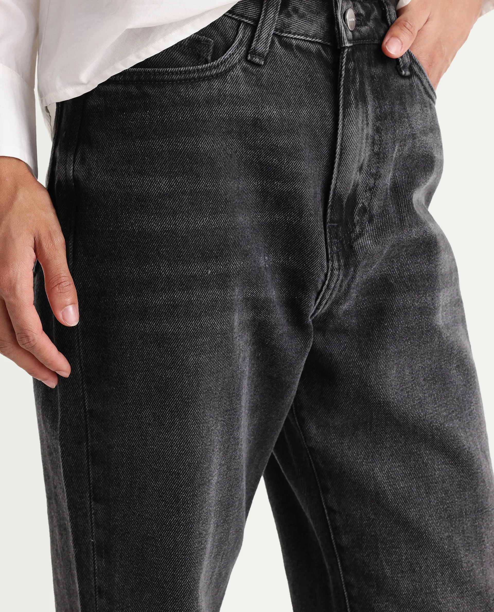 Rareism Women's Baeu Grey Cotton Blend Plain Ankle Length Straight Fit Jeans - Image 4
