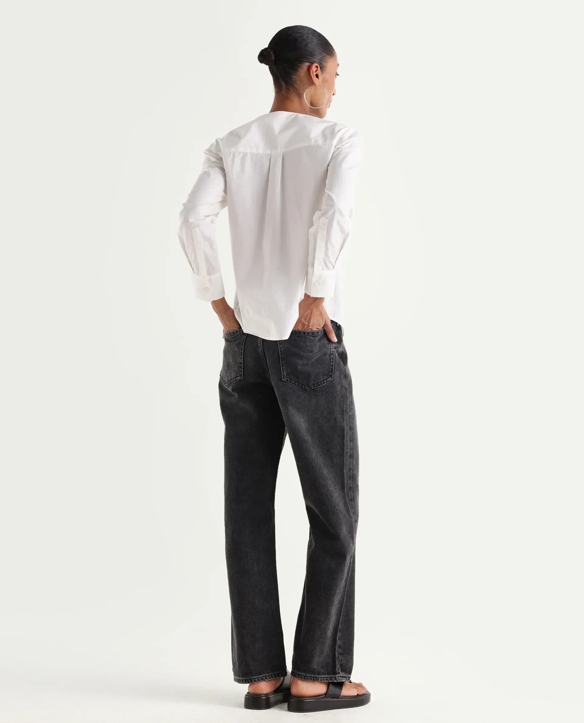 Rareism Women's Baeu Grey Cotton Blend Plain Ankle Length Straight Fit Jeans - Image 7