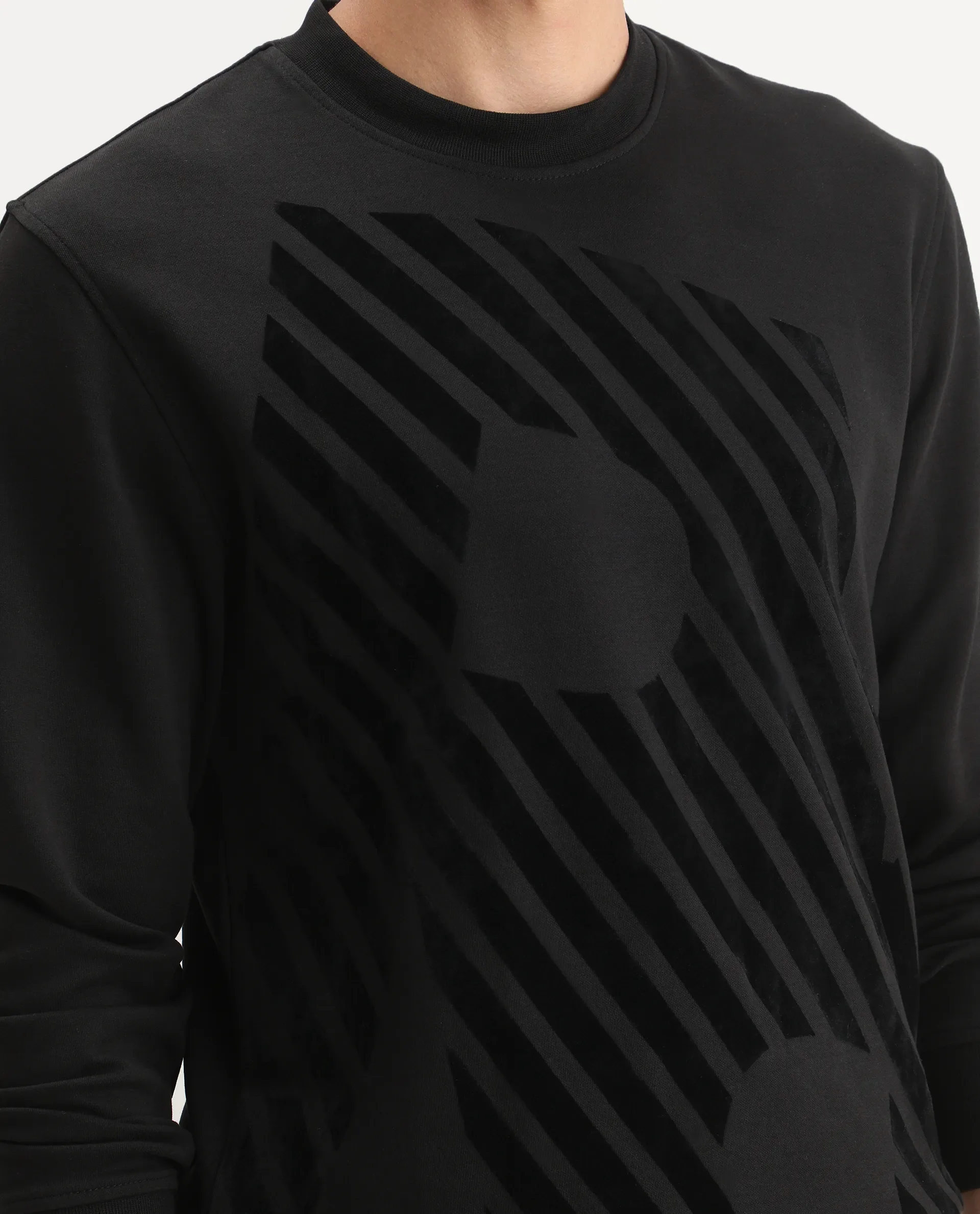 Rare Rabbit Men's Baron Black Plain Regular Fit Full Sleeve Crew Neck Sweatshirt - Image 4