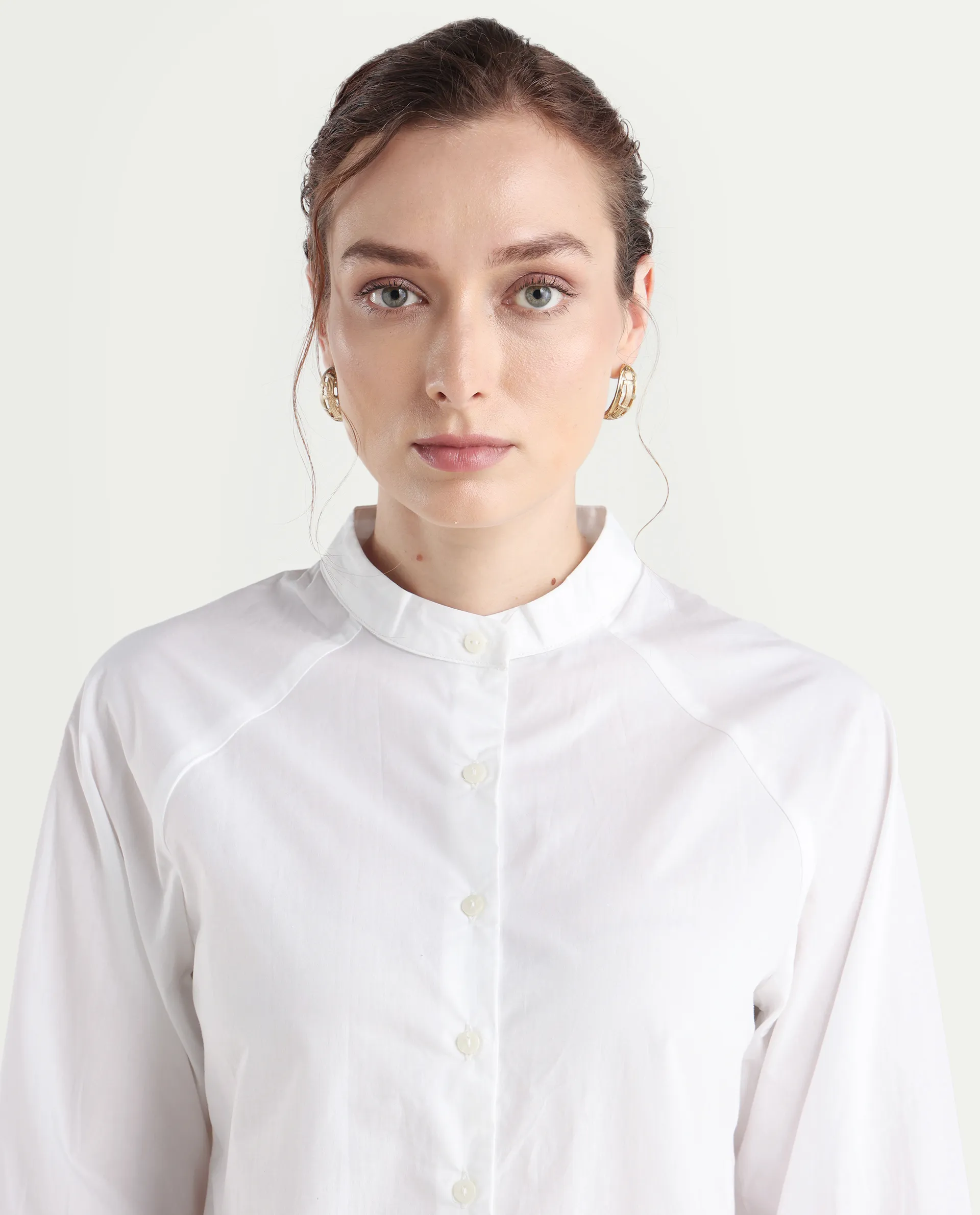Rareism Women's Bartpo White Cotton Mandarin Collar Plain Raglan Sleeve Regular Fit Top - Image 4