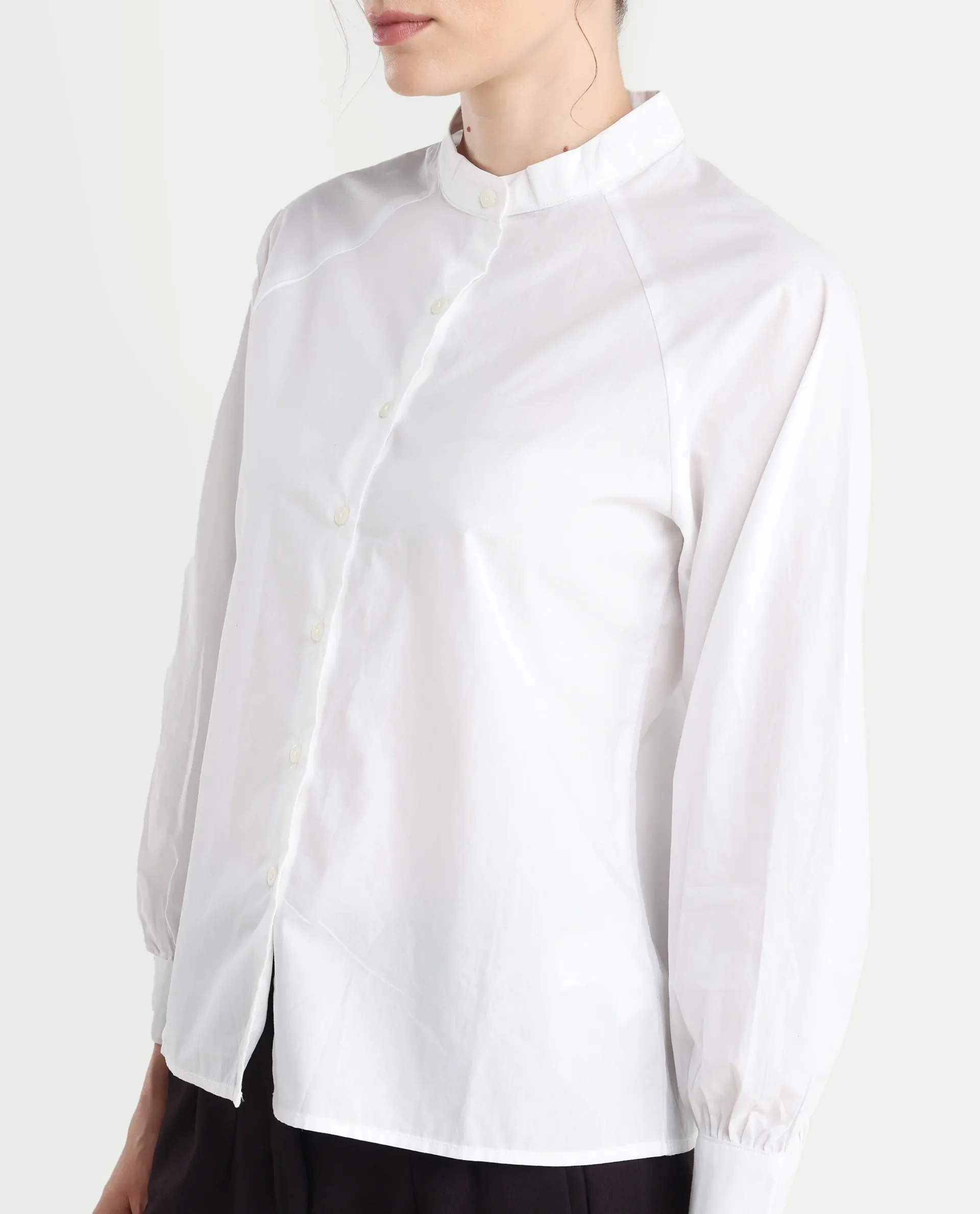 Rareism Women's Bartpo White Cotton Mandarin Collar Plain Raglan Sleeve Regular Fit Top - Image 5