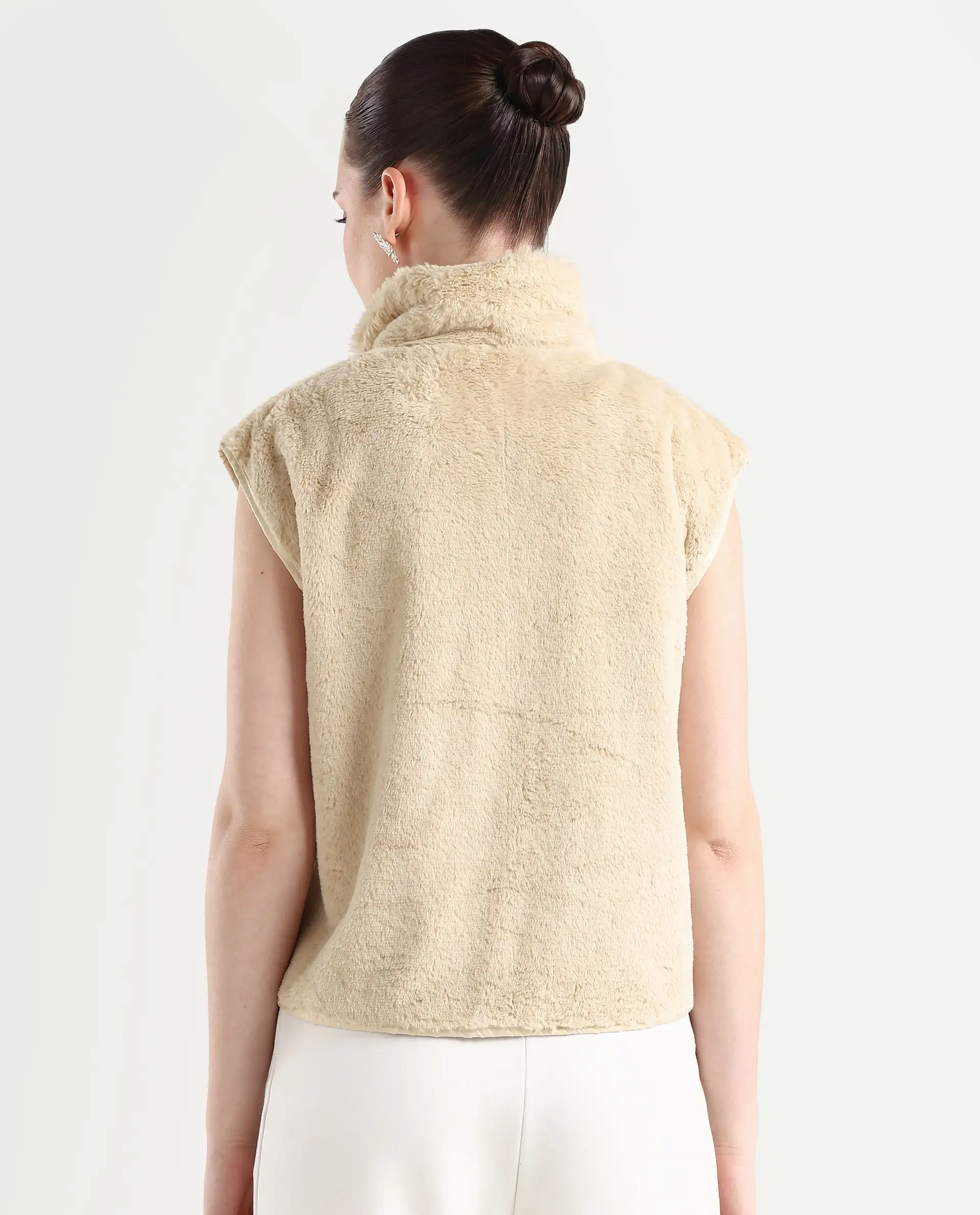 Rareism Women's Beauro Beige Polyester Drop Collar Plain Sleeveless Regular Fit Sweater - Image 7