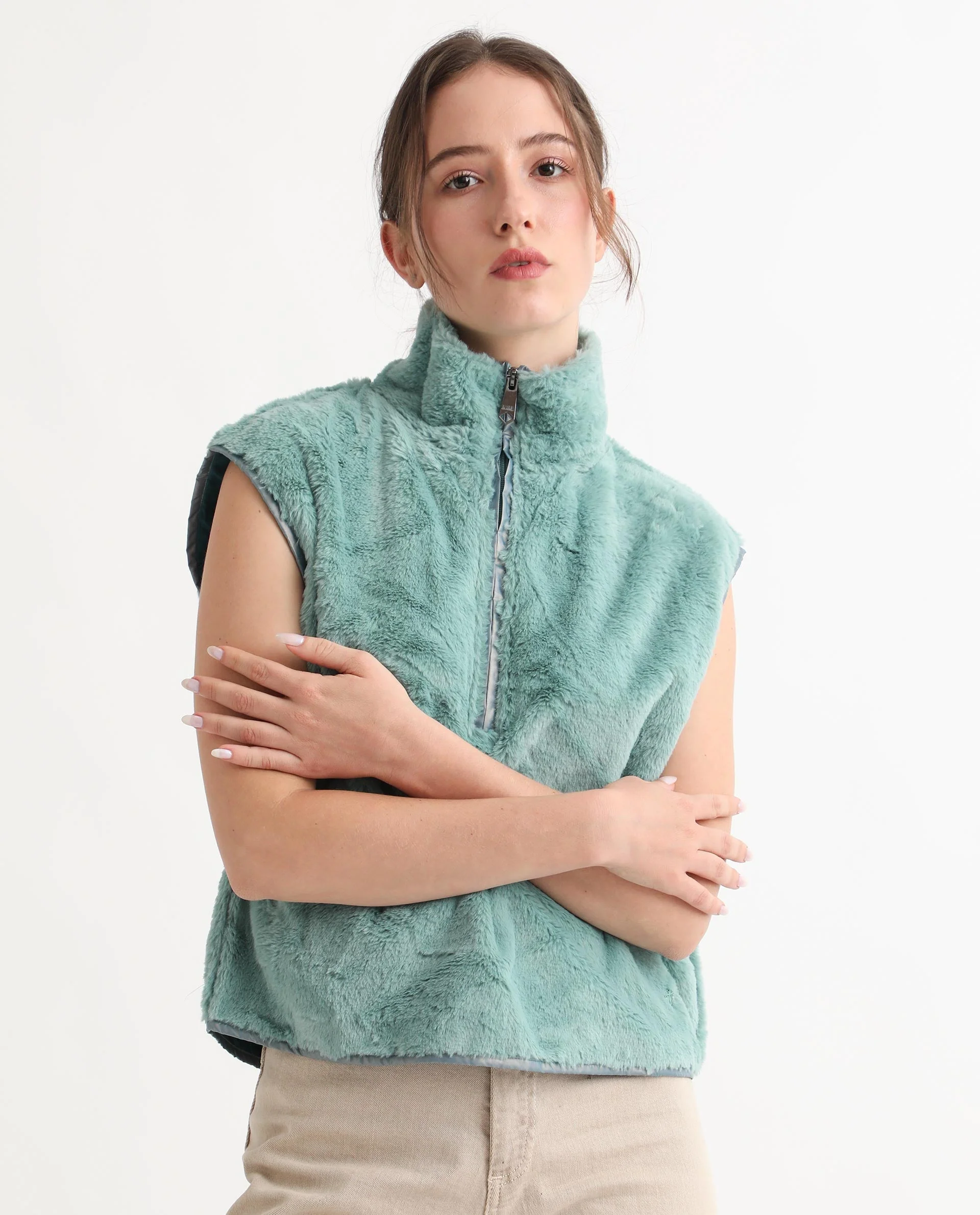Rareism Women's Beauro Green Polyester Drop Collar Plain Sleeveless Regular Fit Sweater - Image 11
