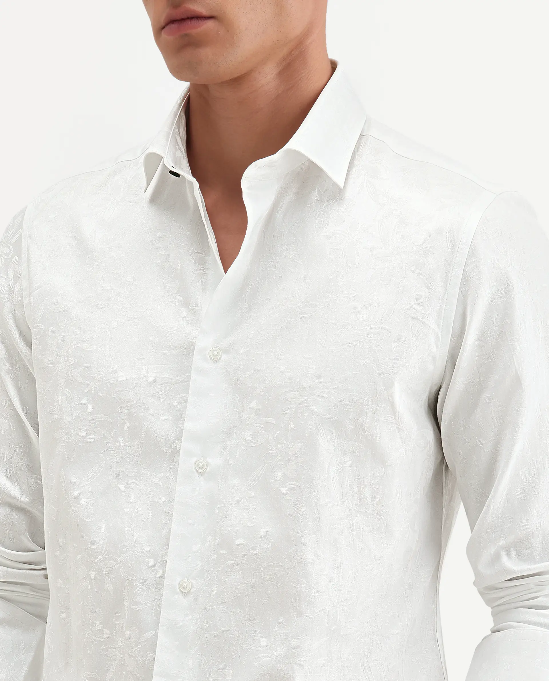 Rare Rabbit Men's Bedale White Cotton Fabric Spread Collar Regular Fit Jacquard Shirt - Image 3