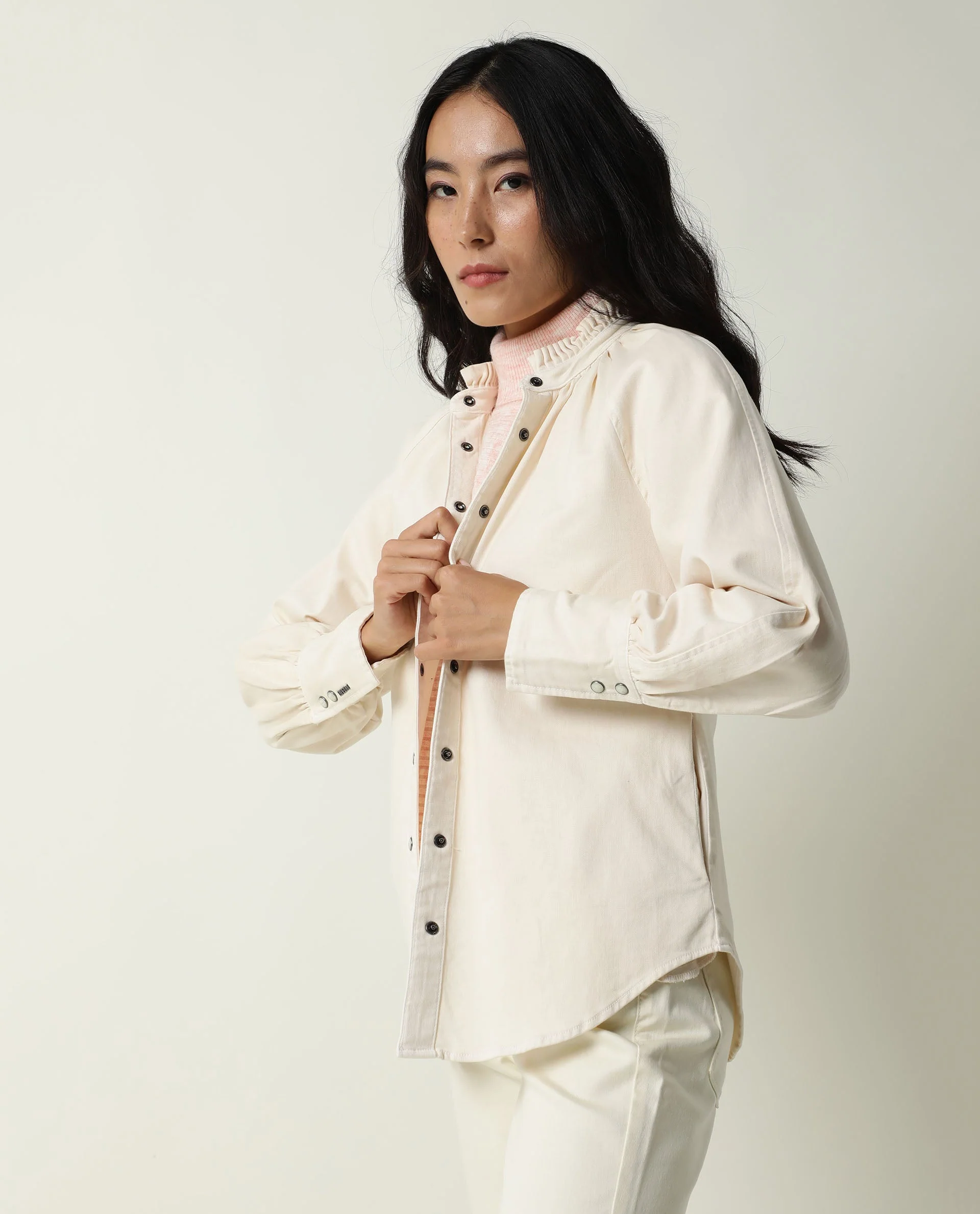 Rareism Women's Bellona Offwhite Cotton Sweetheart Neck Plain Regular Fit Jacket - Image 12