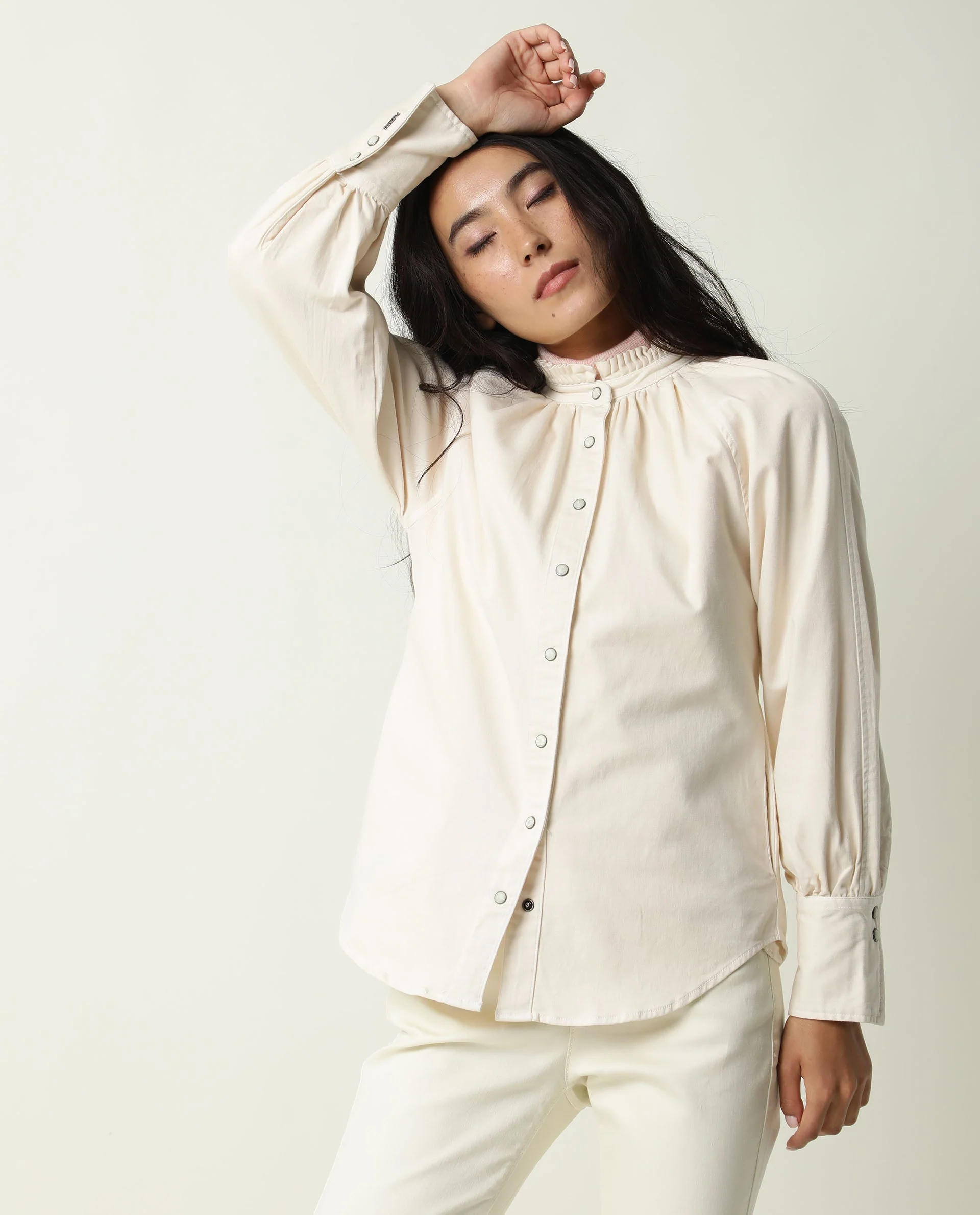 Rareism Women's Bellona Offwhite Cotton Sweetheart Neck Plain Regular Fit Jacket - Image 5