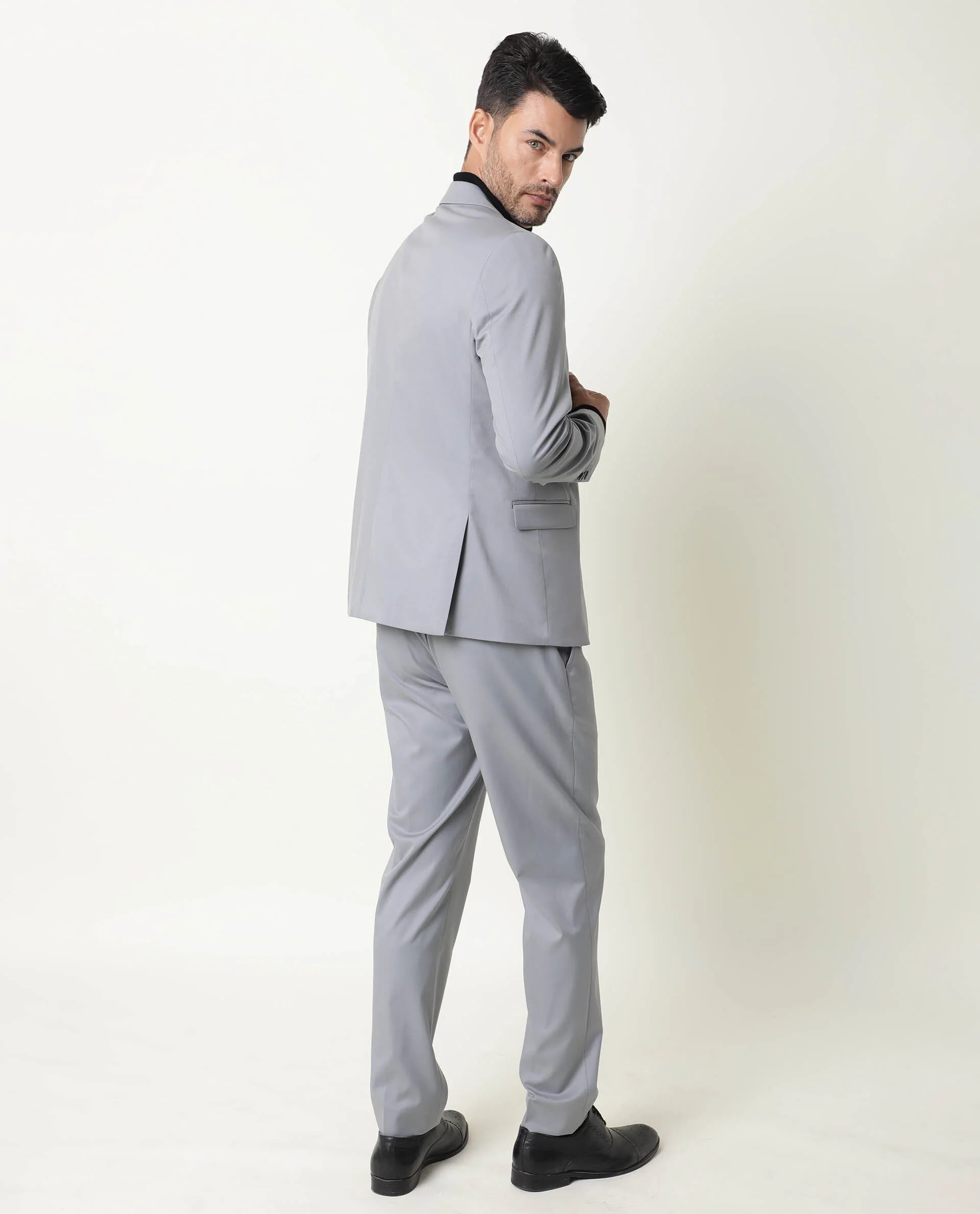 Rare Rabbit Men's Berz Grey Plain Regular Fit Trouser - Image 3