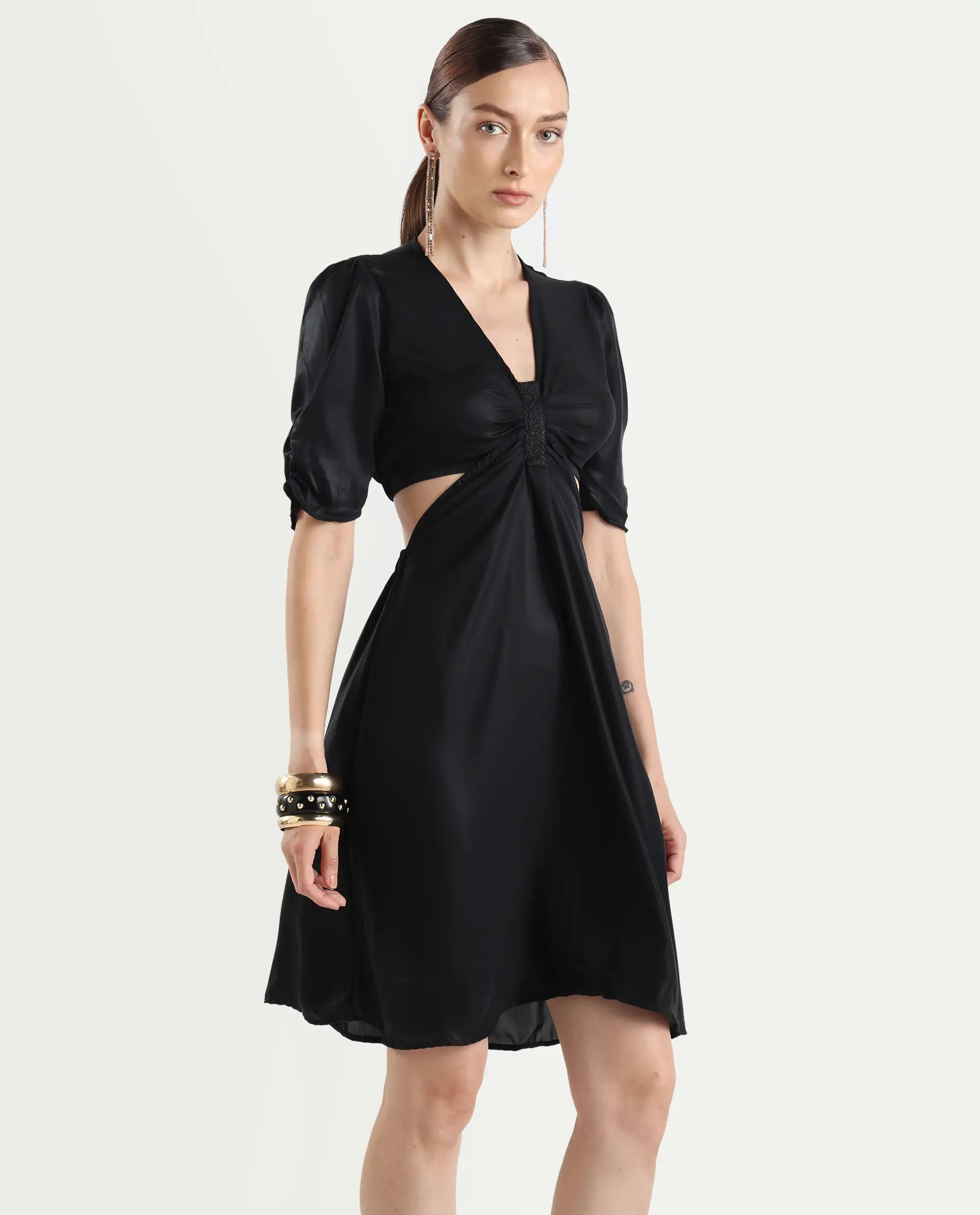 Rareism Women's Besman Black Polyester V-Neck Plain Balloon Sleeve Knee Length Fit And Flare Dress - Image 7