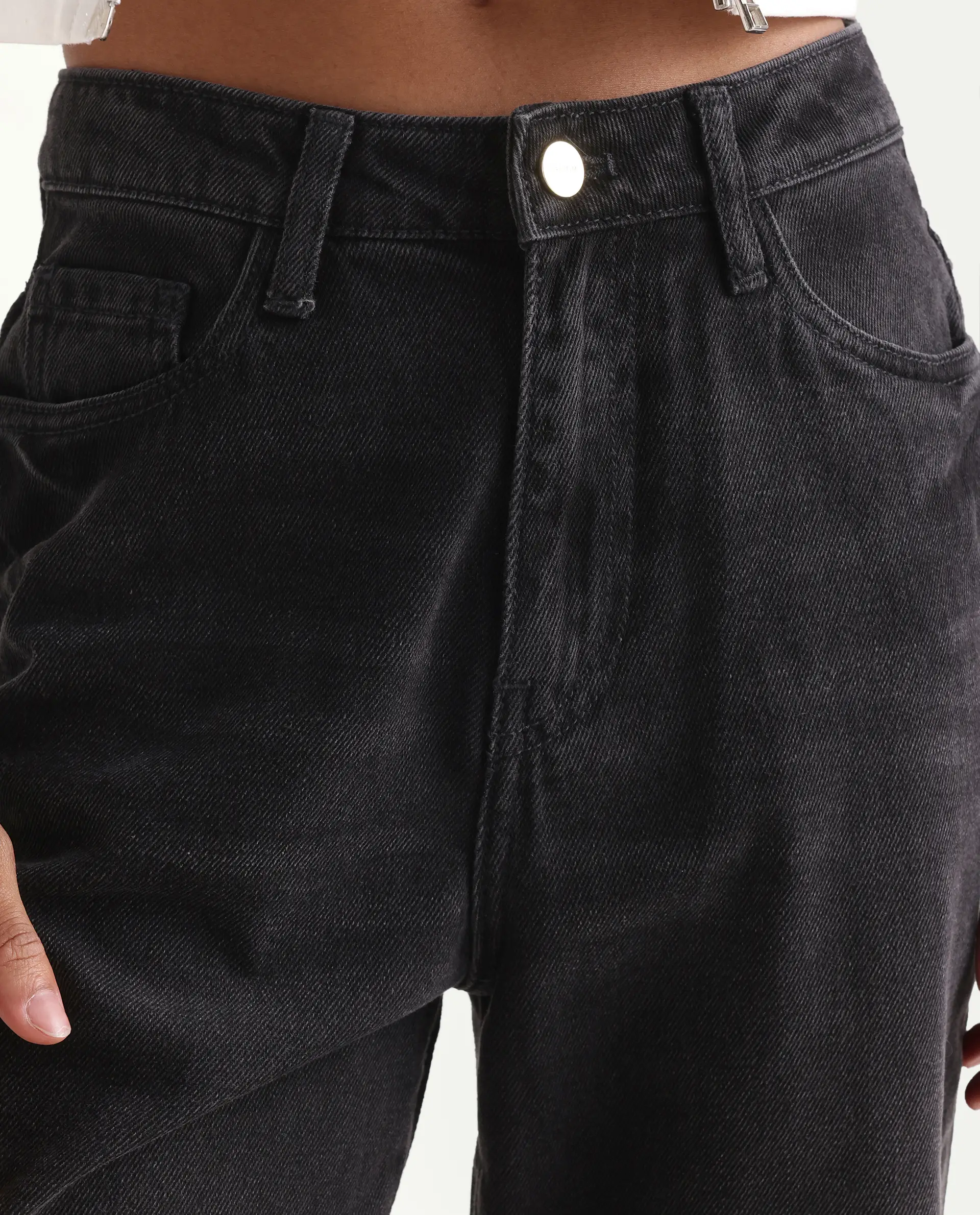 Rareism Women's Beuro Black Cotton Blend Plain Ankle Length Straight Fit Jeans - Image 3