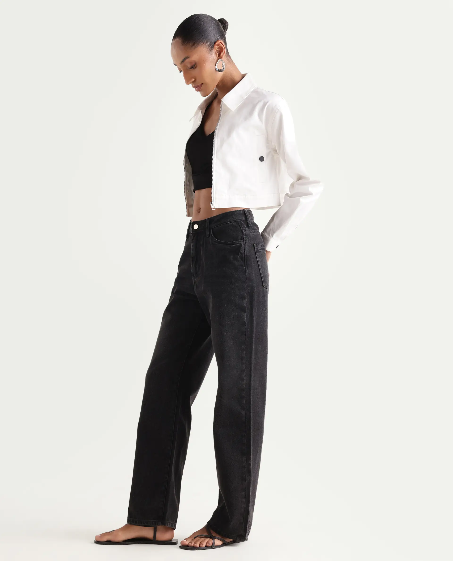 Rareism Women's Beuro Black Cotton Blend Plain Ankle Length Straight Fit Jeans - Image 4