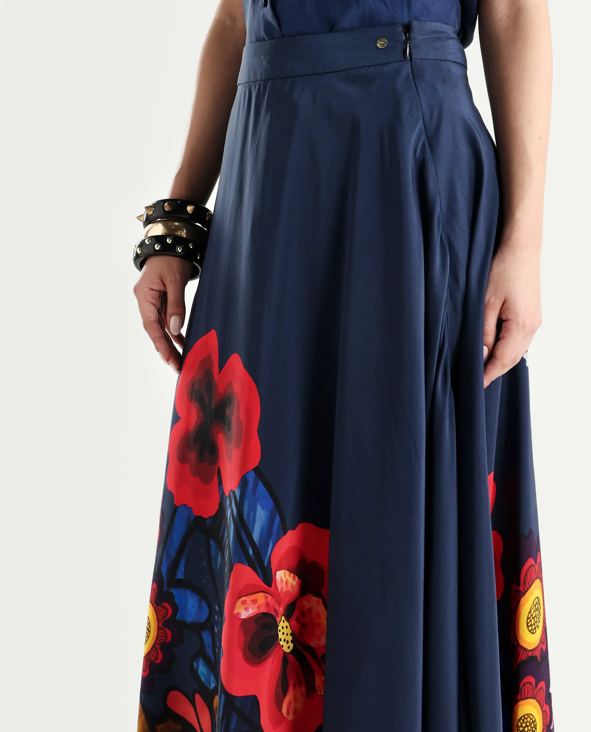 Rareism Women's Bezfa-B Navy Silk Flared Abstract Print Skirt - Image 4