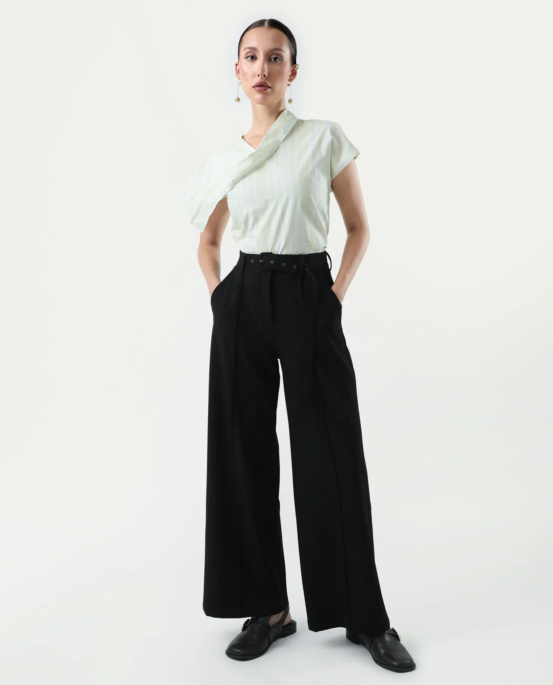 Rareism Women's Bhakil Black Polyester Blend Plain Ankle Length Straight Fit Trouser
