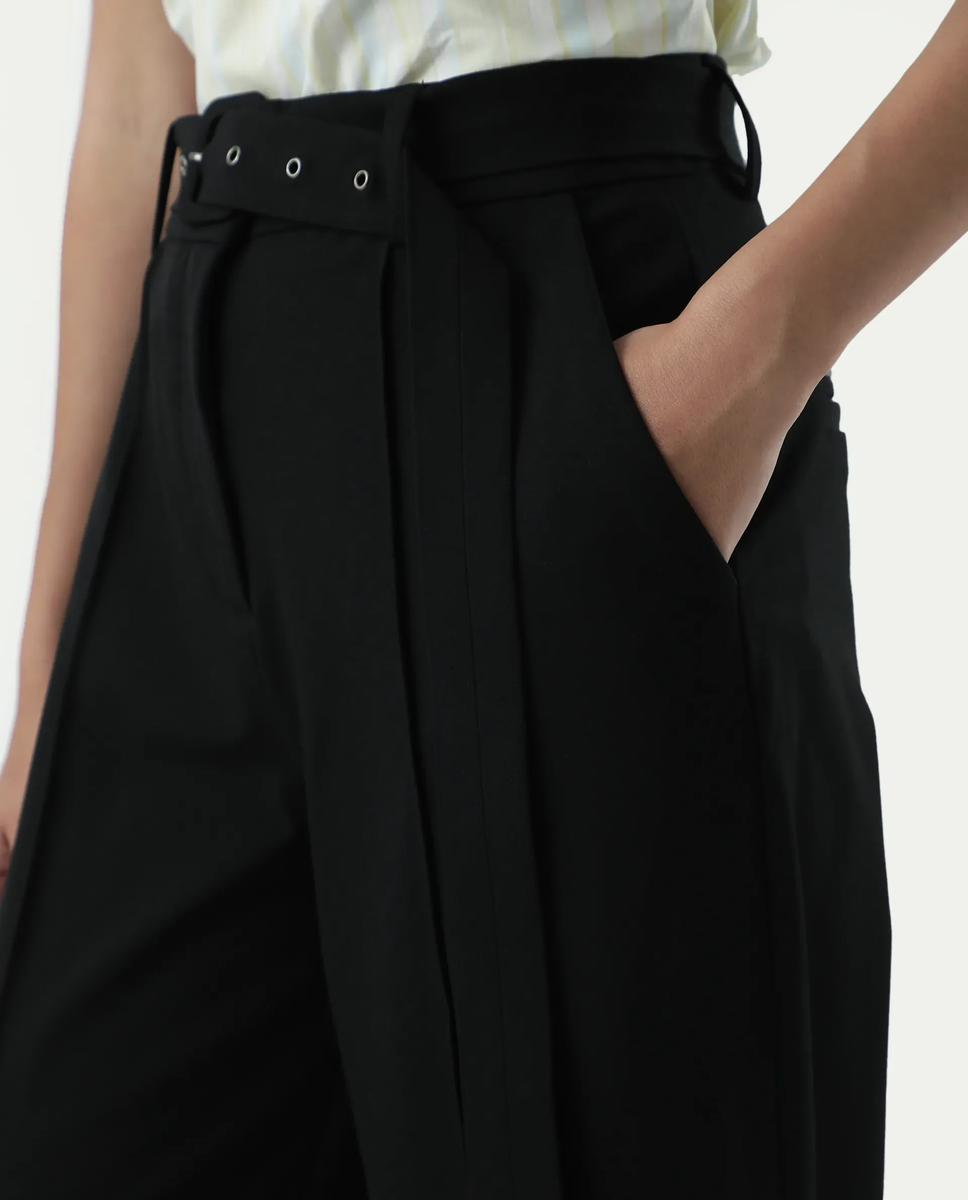 Rareism Women's Bhakil Black Polyester Blend Plain Ankle Length Straight Fit Trouser - Image 3