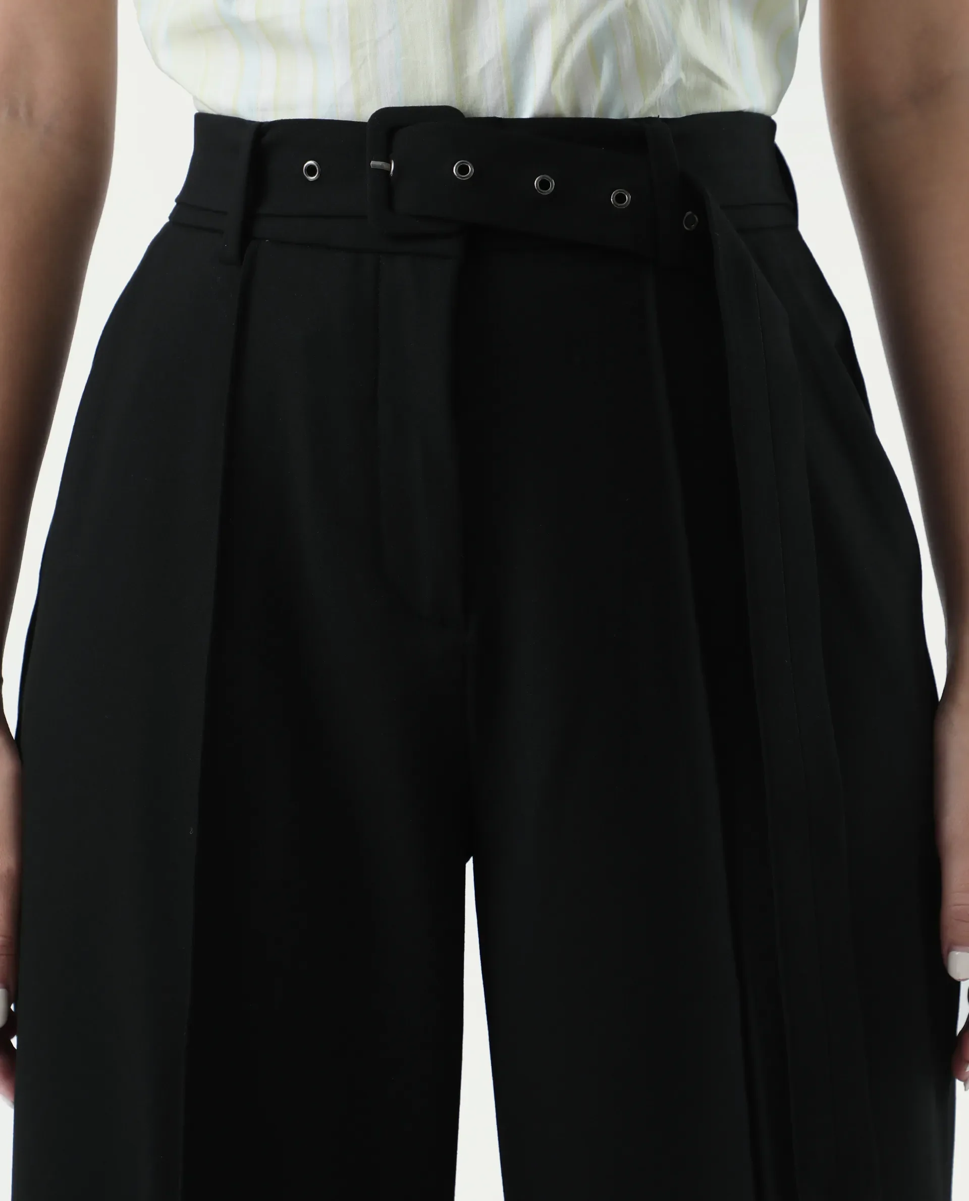 Rareism Women's Bhakil Black Polyester Blend Plain Ankle Length Straight Fit Trouser - Image 6