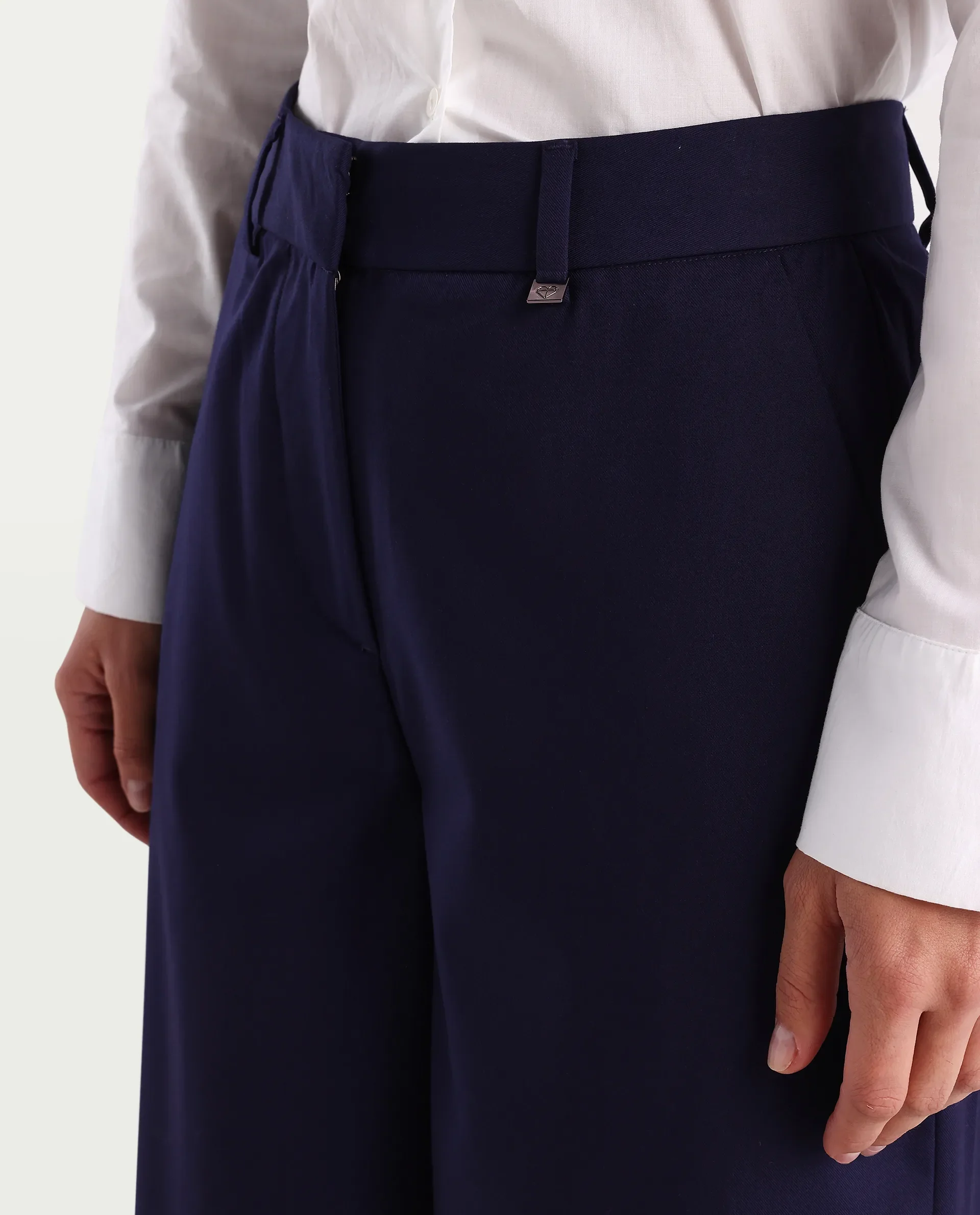 Rareism Women's Bhalmish Navy Cotton Plain Ankle Length Wide Trouser - Image 2