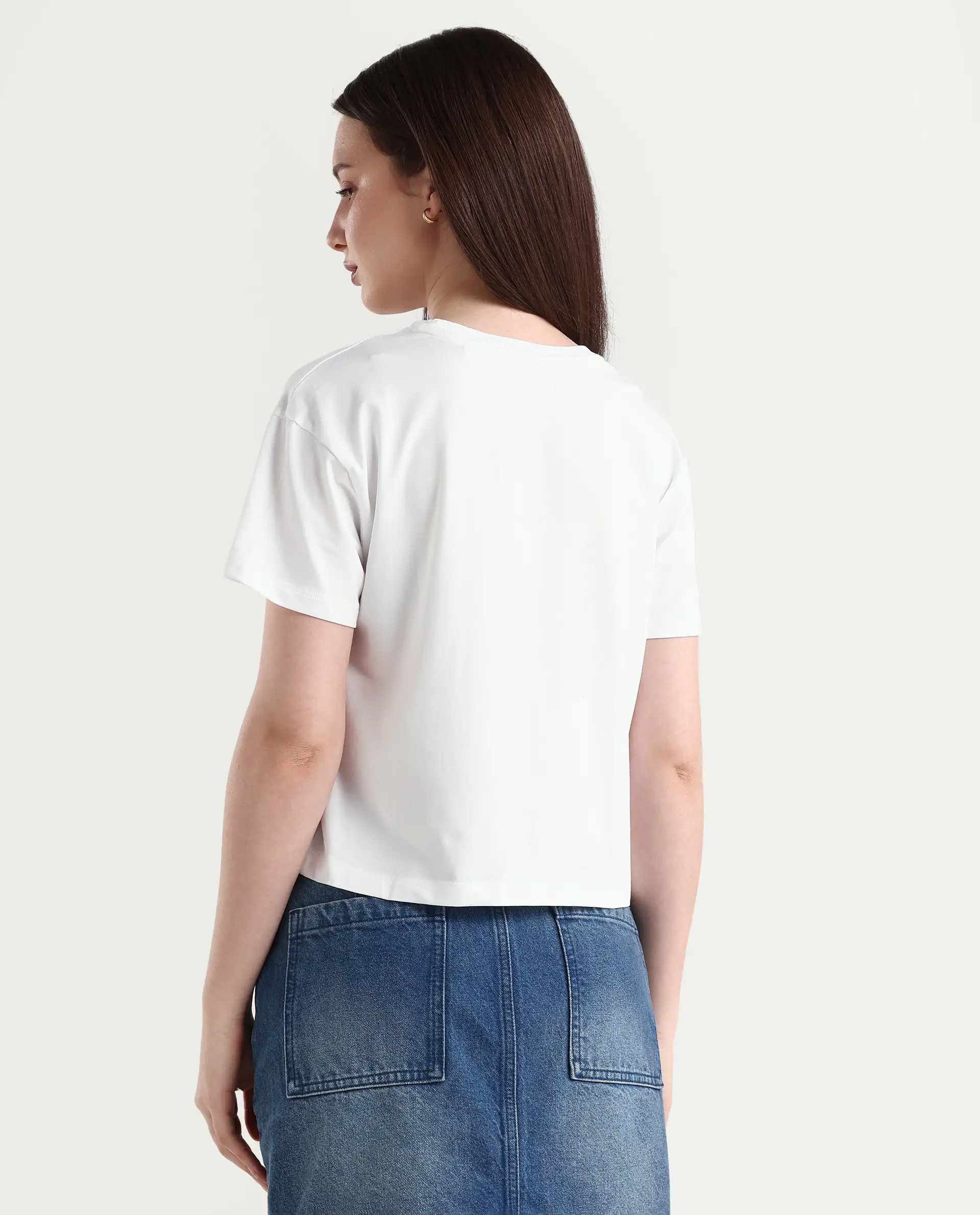 Rareism Women's Bharop Off White Cotton Crew Neck Graphic Print Crop Regular Fit T-Shirt - Image 7