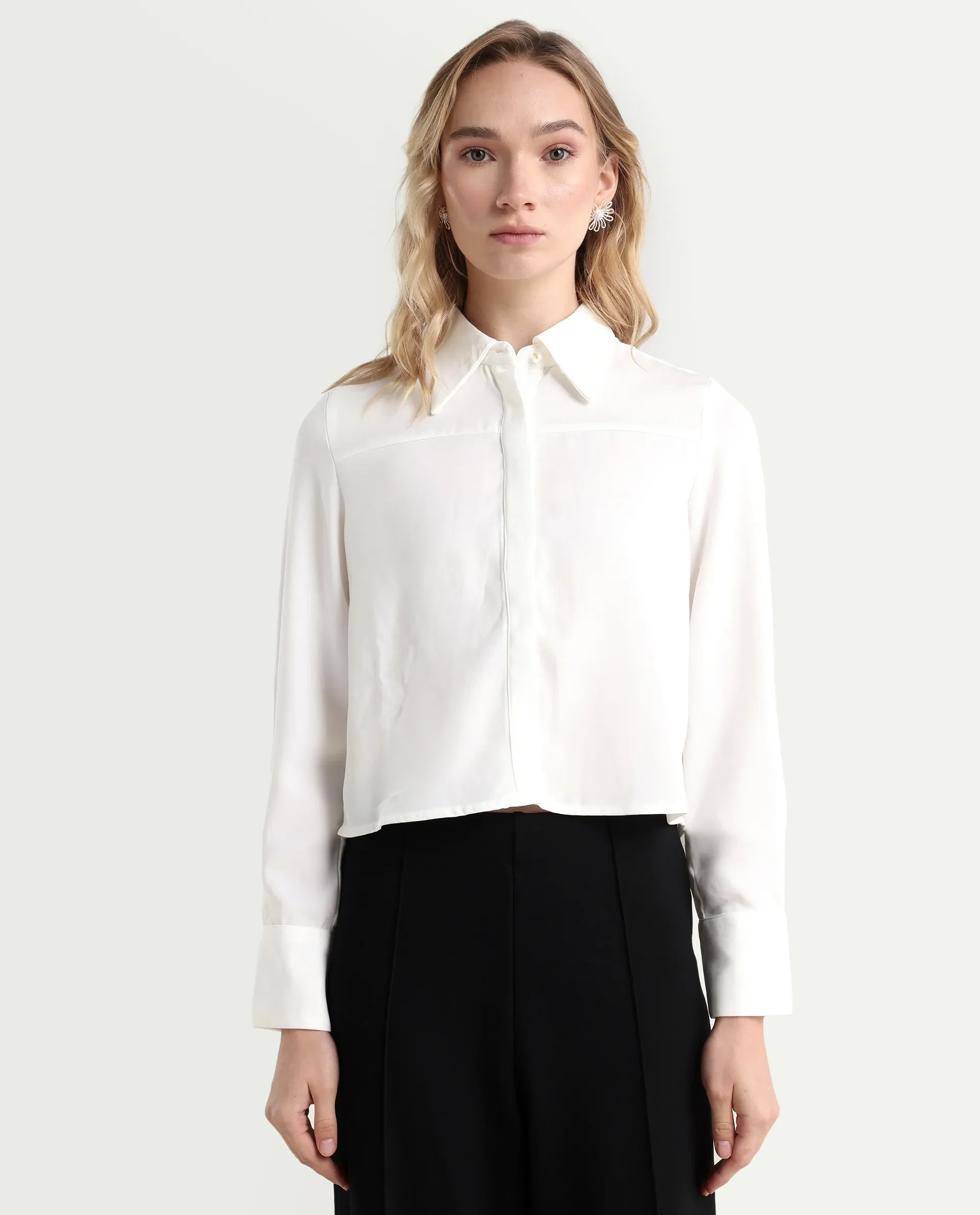 Rareism Women's Bharvik White Viscose Blend Spread Collar Plain Cuffed Sleeve Crop Relaxed Fit Shirt - Image 3