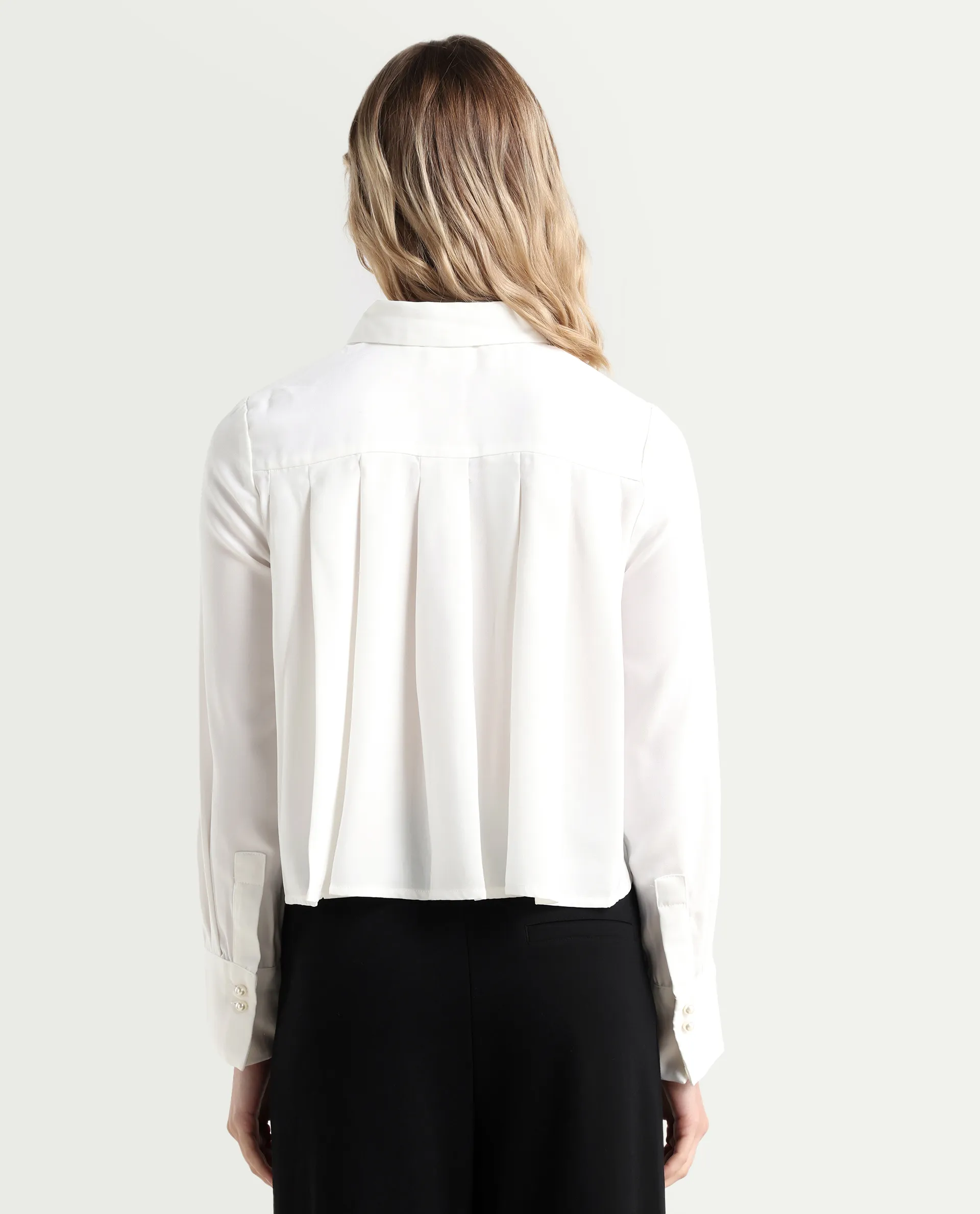 Rareism Women's Bharvik White Viscose Blend Spread Collar Plain Cuffed Sleeve Crop Relaxed Fit Shirt - Image 7