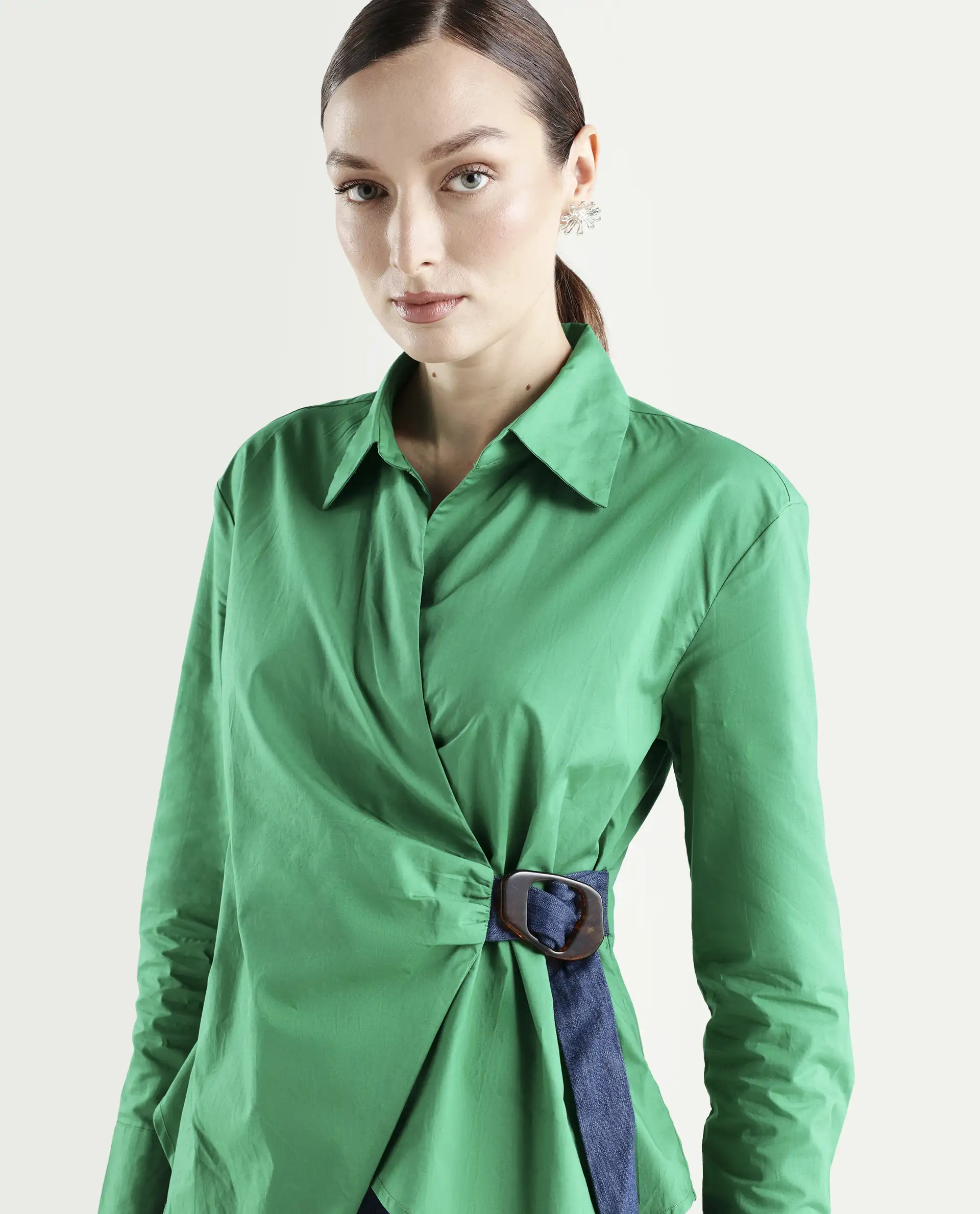 Rareism Women's Bhashio T Green Cotton Spread Collar Plain Cuffed Sleeve Relaxed Fit Shirt - Image 4