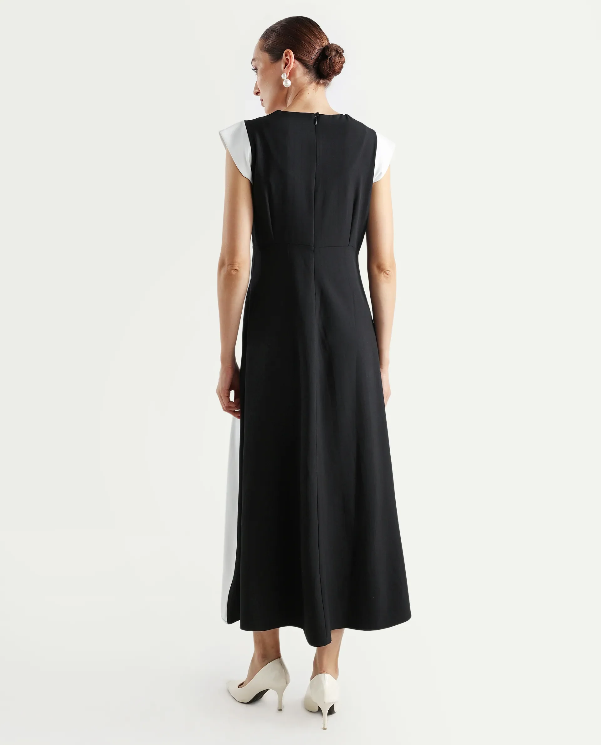Rareism Women's Bhinua Black Twill V-Neck Plain Ruffled Sleeve Maxi Straight Fit Dress - Image 8