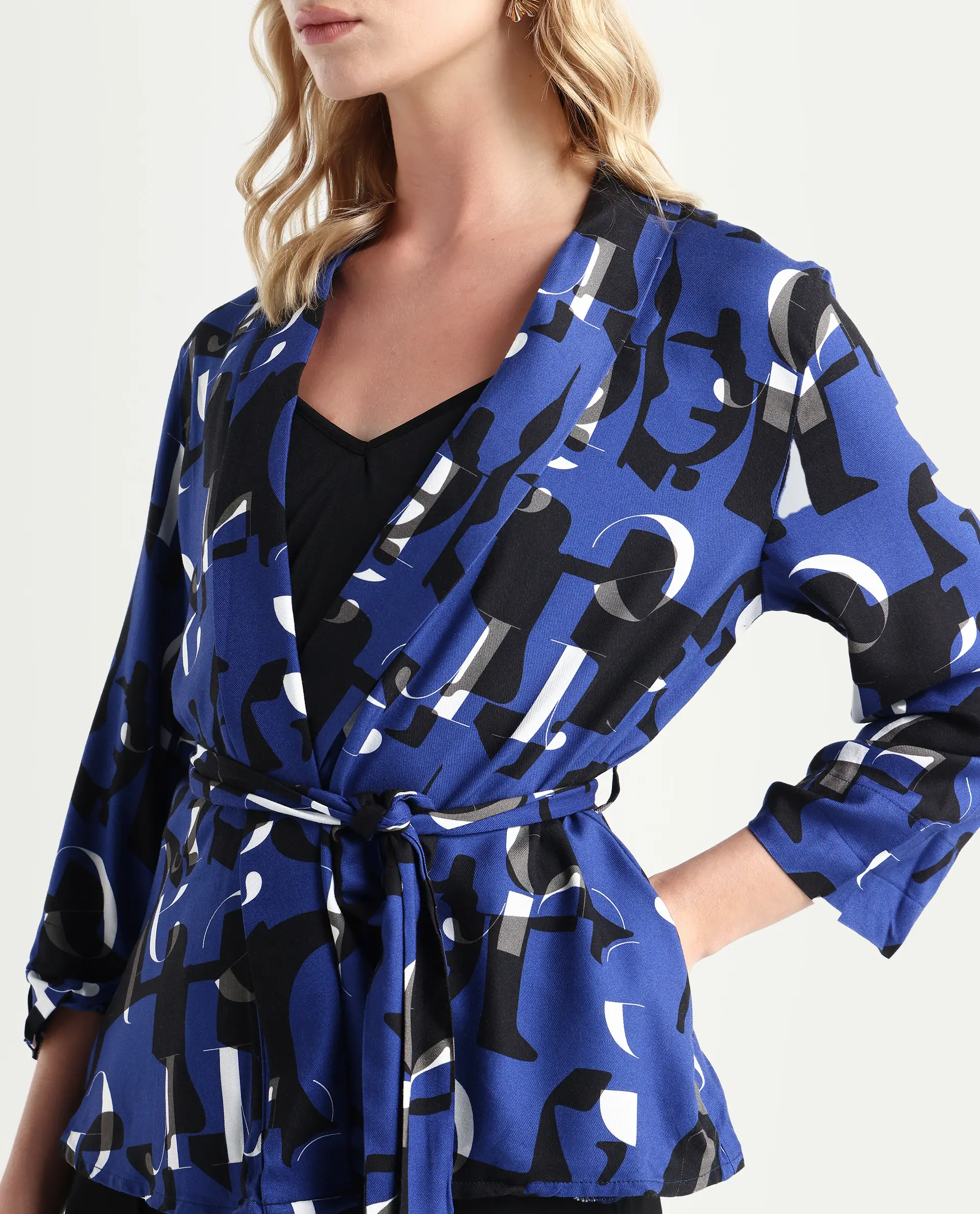 Rareism Women's Billie Blue Viscose Collarless Monogram Print Regular Fit Shrug - Image 4