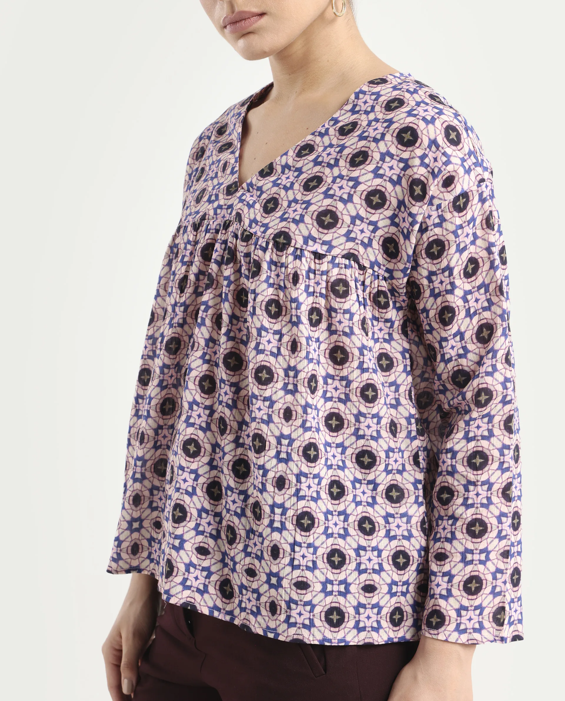 Rareism Women's Bina-T Multi Cotton Blend V-Neck Paisley Print Regular Fit Top - Image 4