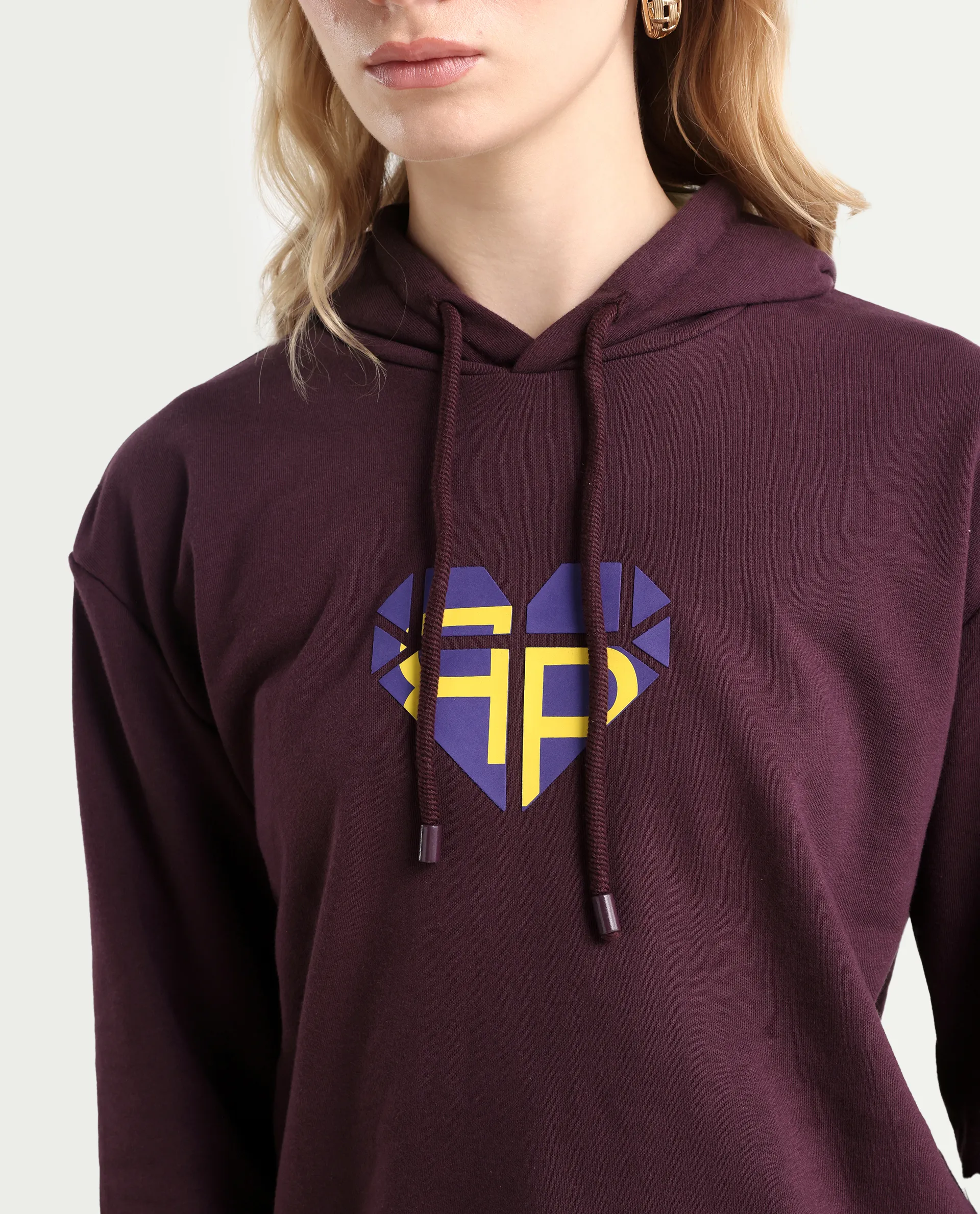 Rareism Women's Blacher Dark Maroon Polyester Blend Hooded Graphic Print Regular Fit Sweatshirt - Image 4