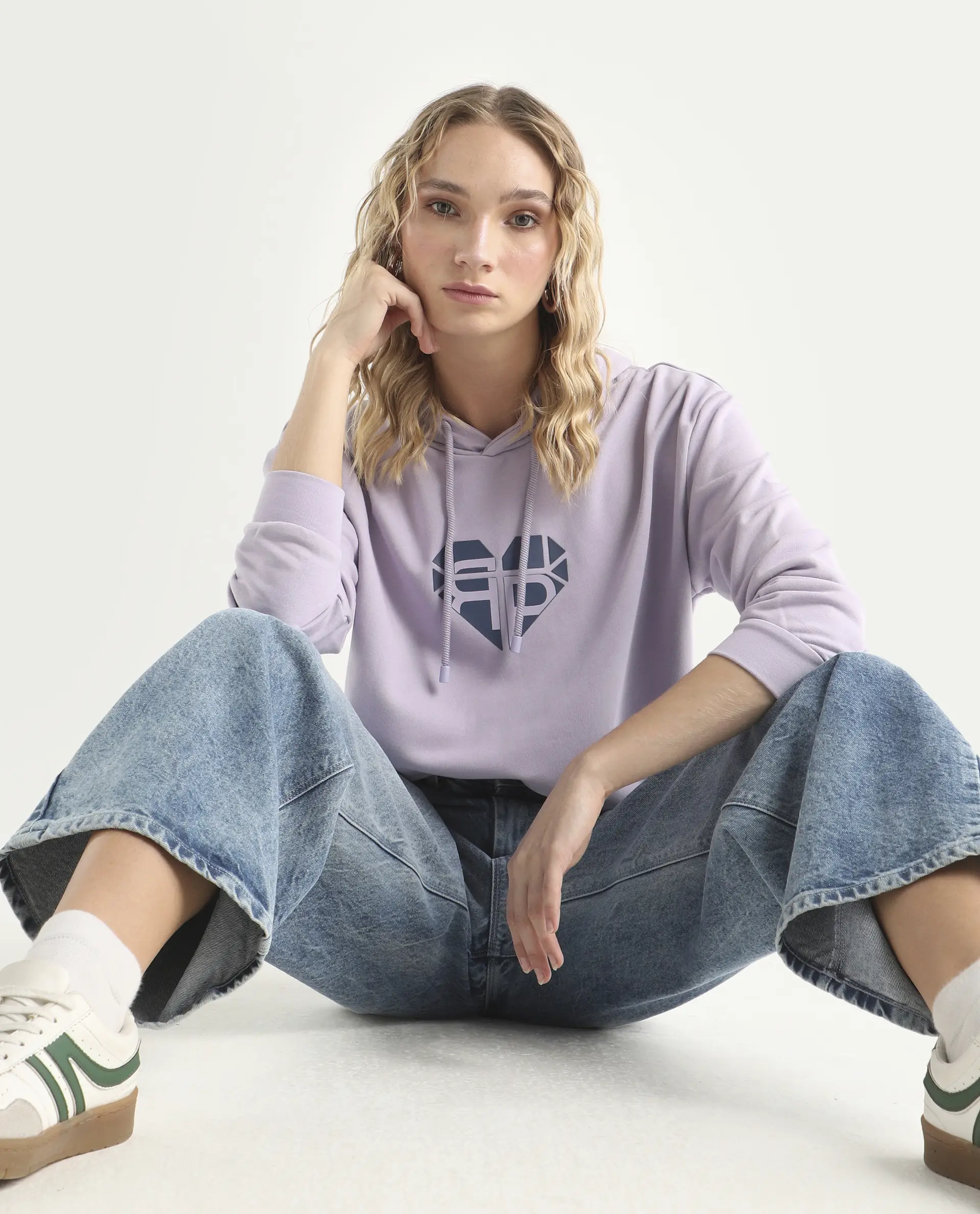 Rareism Women's Blacher Pastel Purple Polyester Blend Hooded Graphic Print Regular Fit Sweatshirt