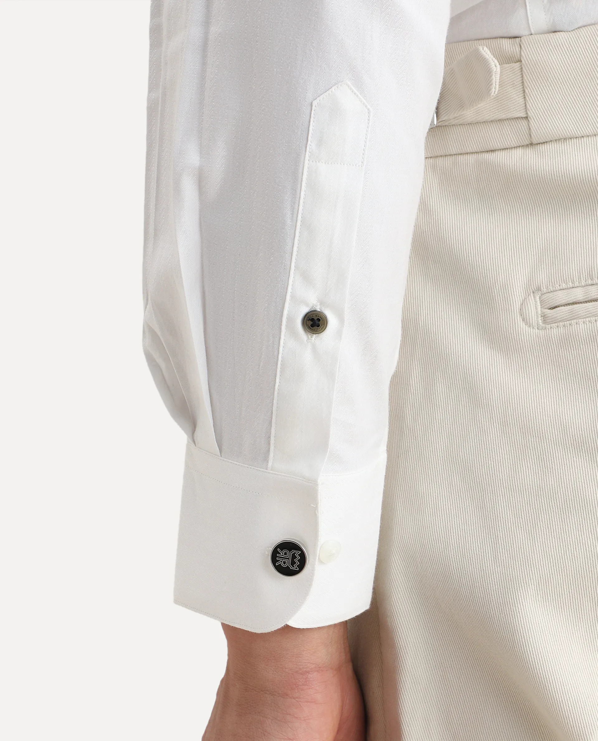 Rare Rabbit Men's Bliv White Cotton Spread Collar Regular Fit Plain Shirt - Image 5