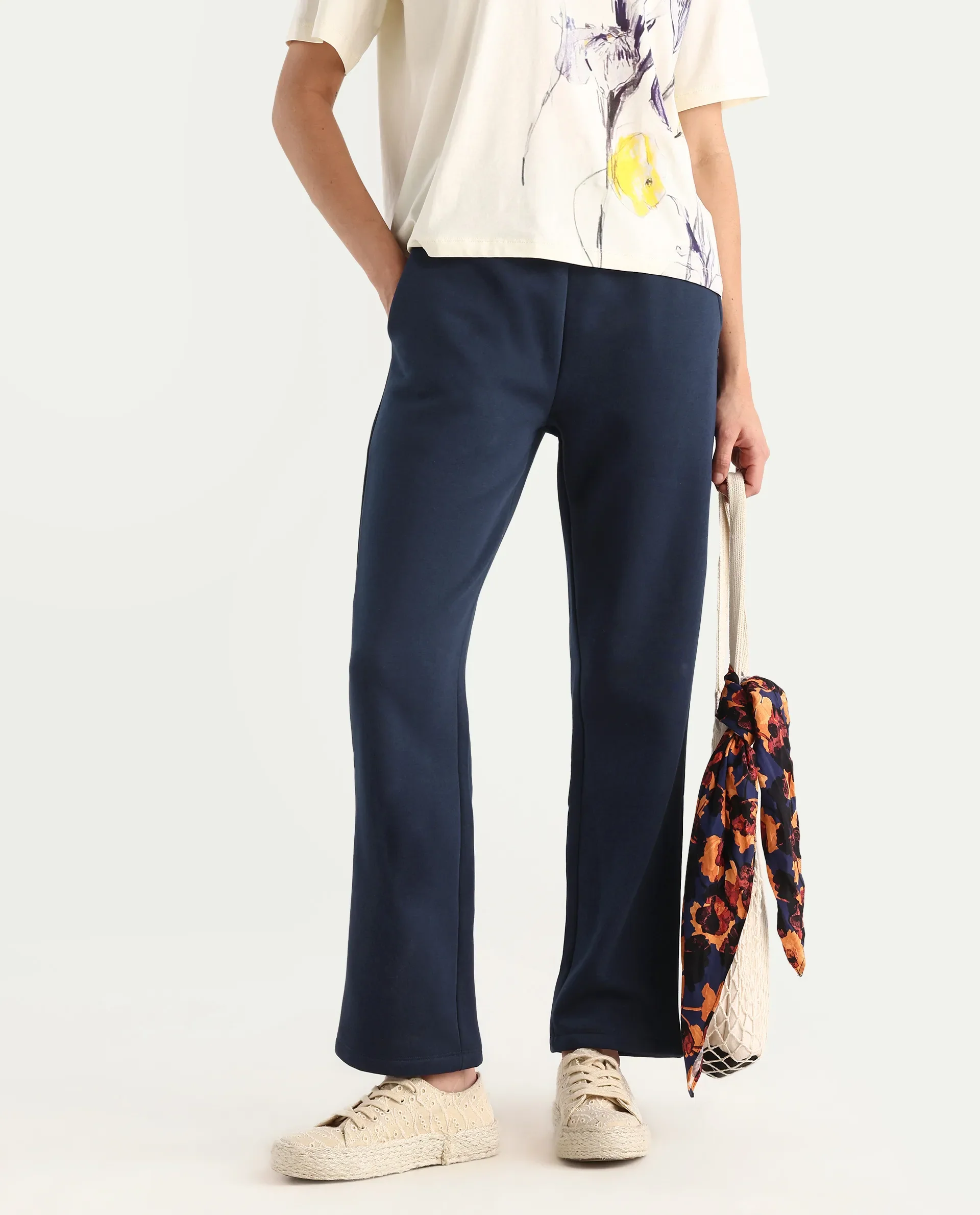 Rareism Women's Blunt Navy Cotton Blend Plain Ankle Length Regular Fit Track Pant - Image 3