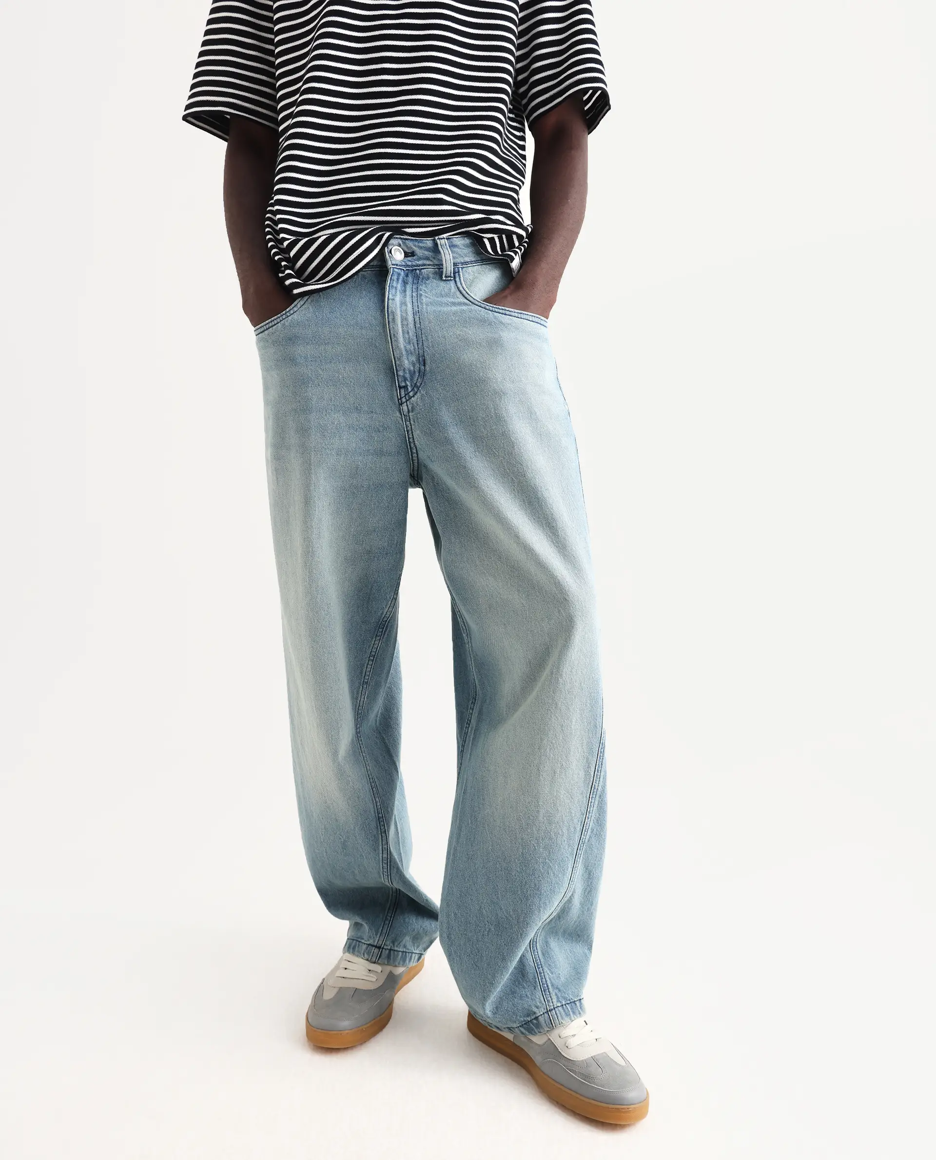 Rare Rabbit Men's Bo Blue Cotton Plain Baggy Fit Jeans - Image 2