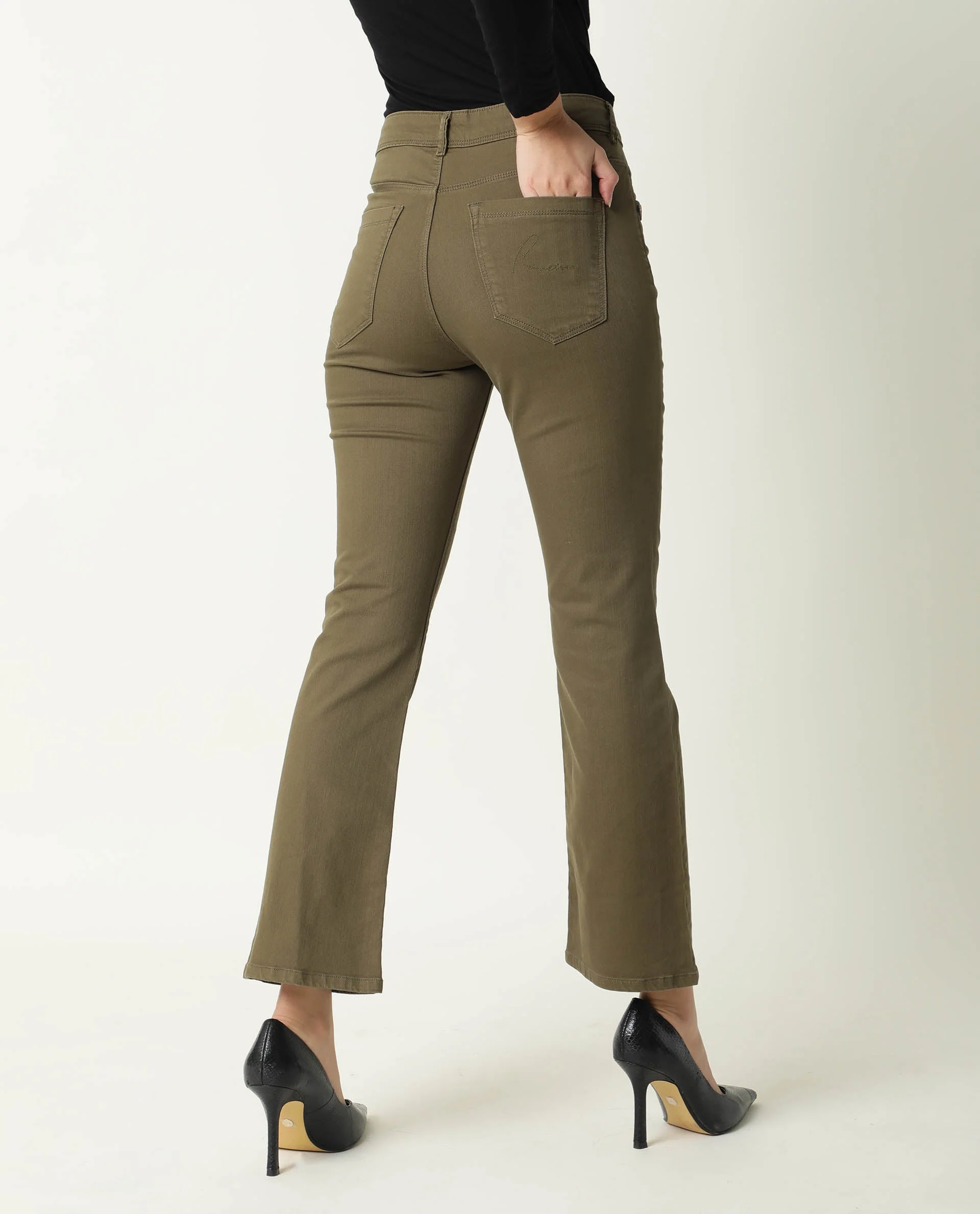 Rareism Women's Booter Green Cotton Blend Plain Ankle Length CLASSIC BOOTCUT Jeans - Image 11