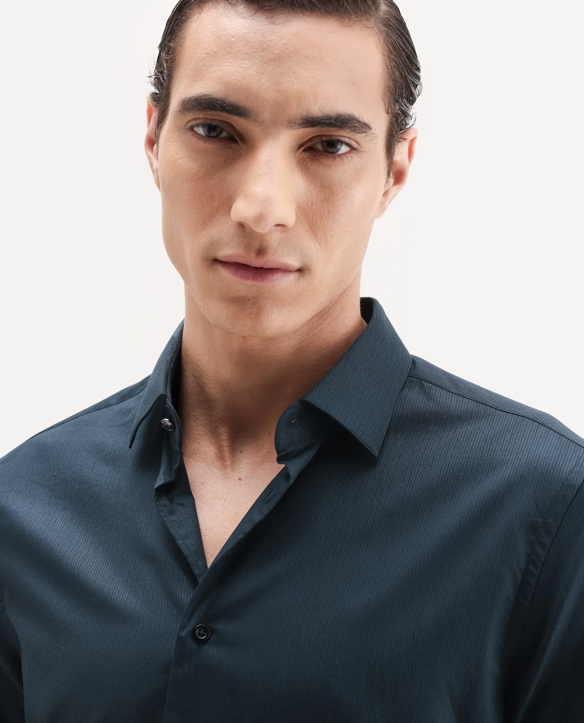 Rare Rabbit Men's Bovec-25 Navy Cotton Fabric Spread Collar Regular Fit Striped Shirt - Image 4