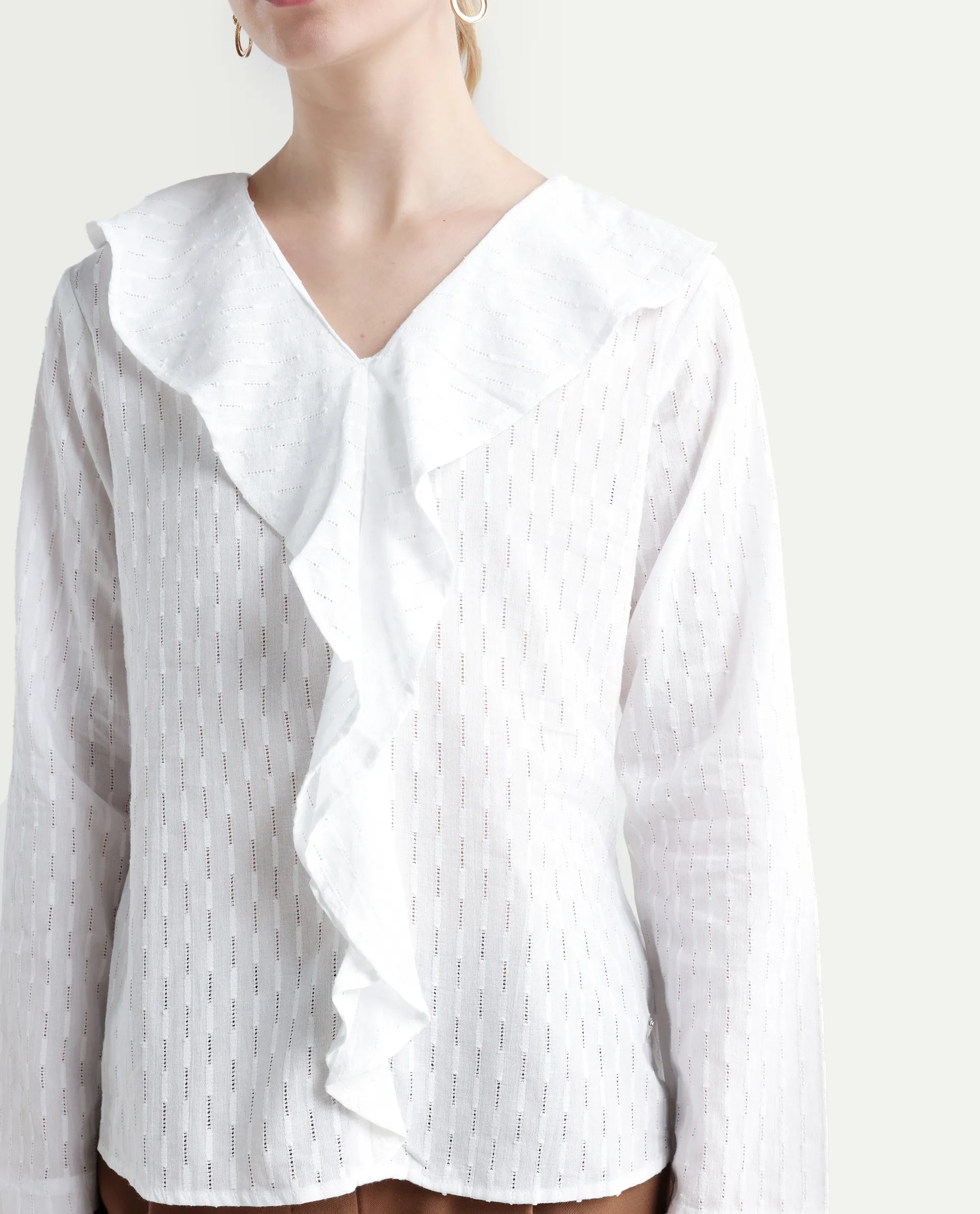 Rareism Women's Bowez White Cotton Ruffled Neck Plain Regular Fit Top - Image 4