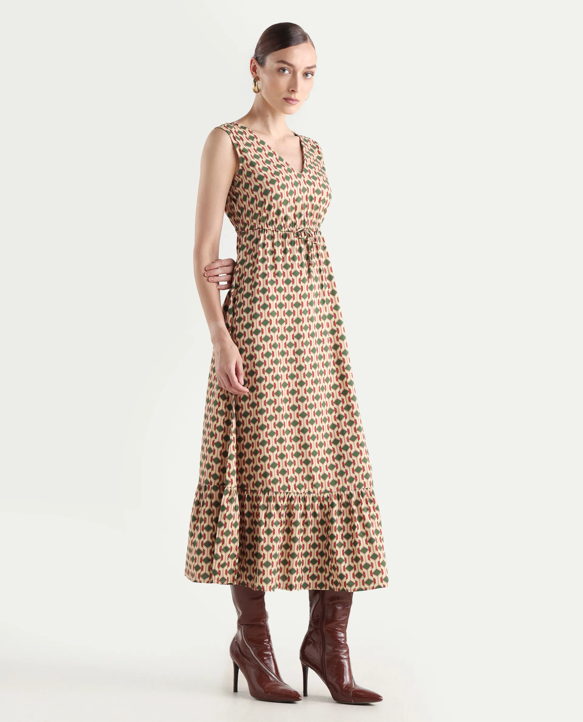 Rareism Women's Braytown Multi Viscose V-Neck Geometric Print Sleeveless Maxi Fit And Flare Dress - Image 7