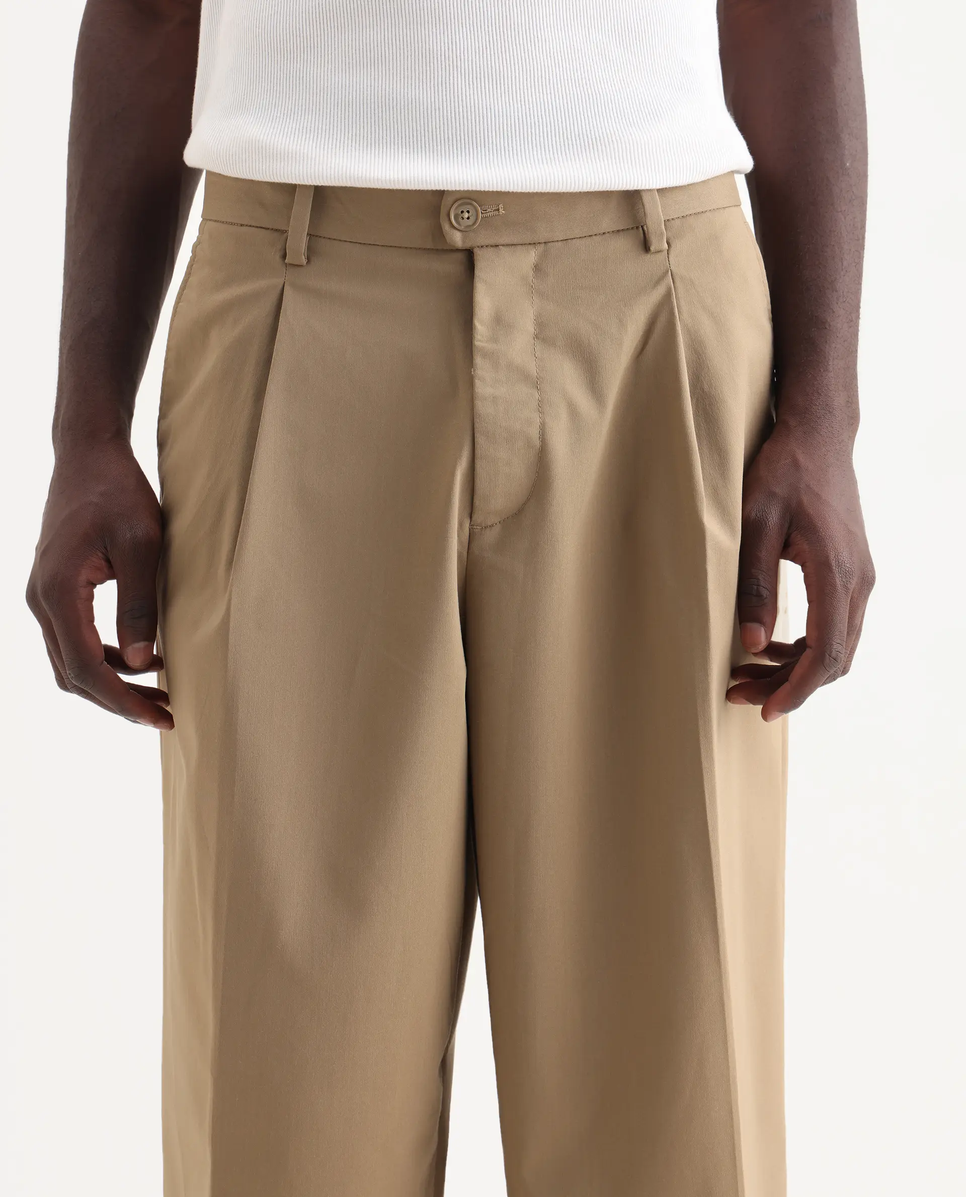 Rare Rabbit Men's Brelint Khaki Linen Blend Plain Relaxed Fit Trouser - Image 3