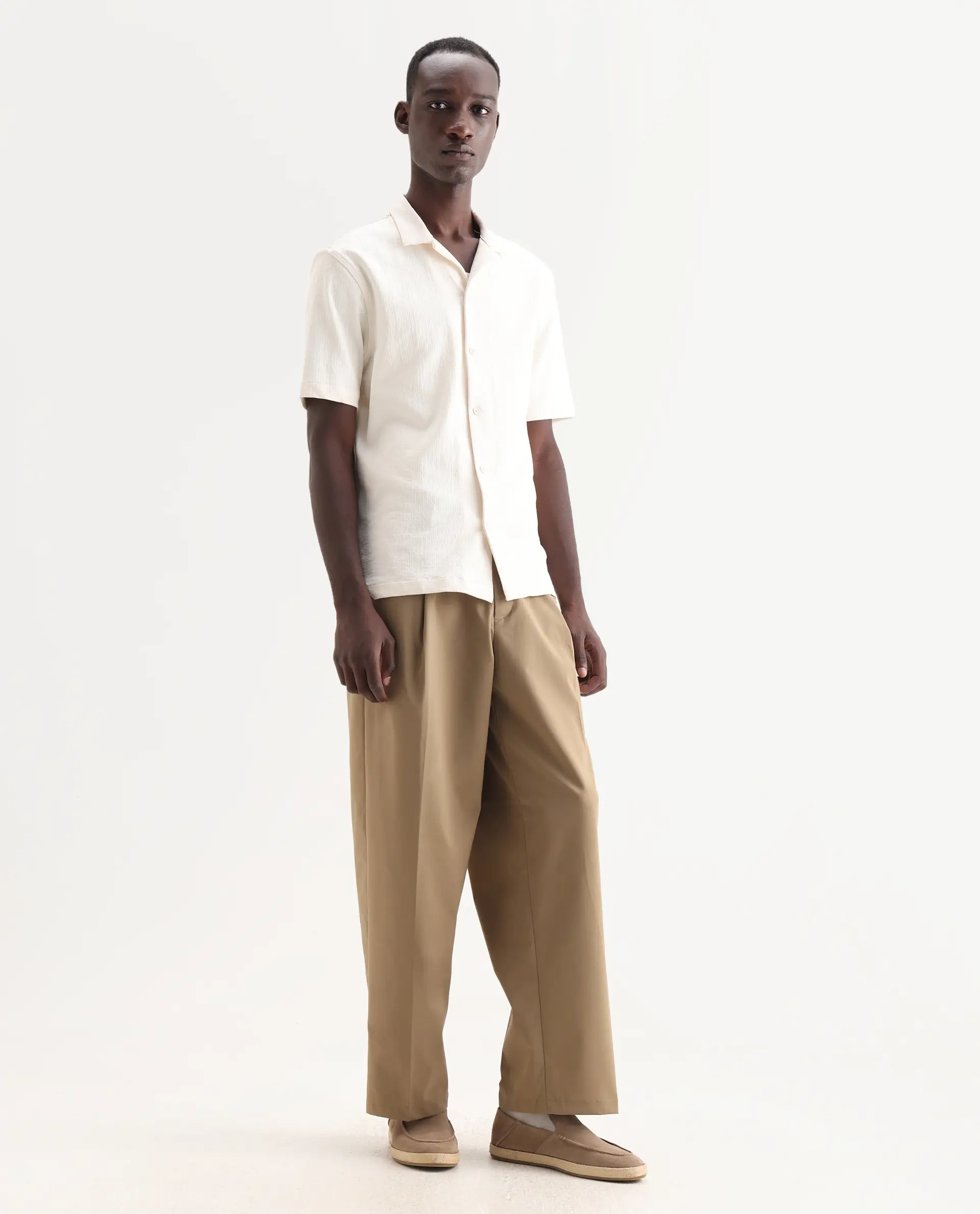 Rare Rabbit Men's Brelint Khaki Linen Blend Plain Relaxed Fit Trouser - Image 4