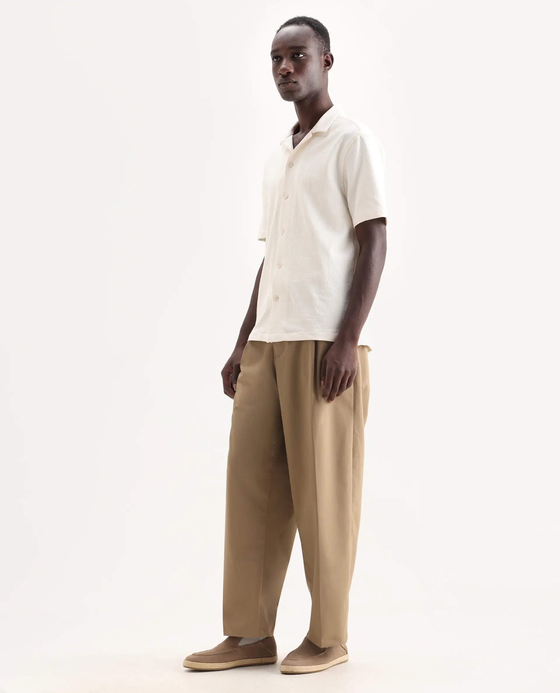 Rare Rabbit Men's Brelint Khaki Linen Blend Plain Relaxed Fit Trouser - Image 5