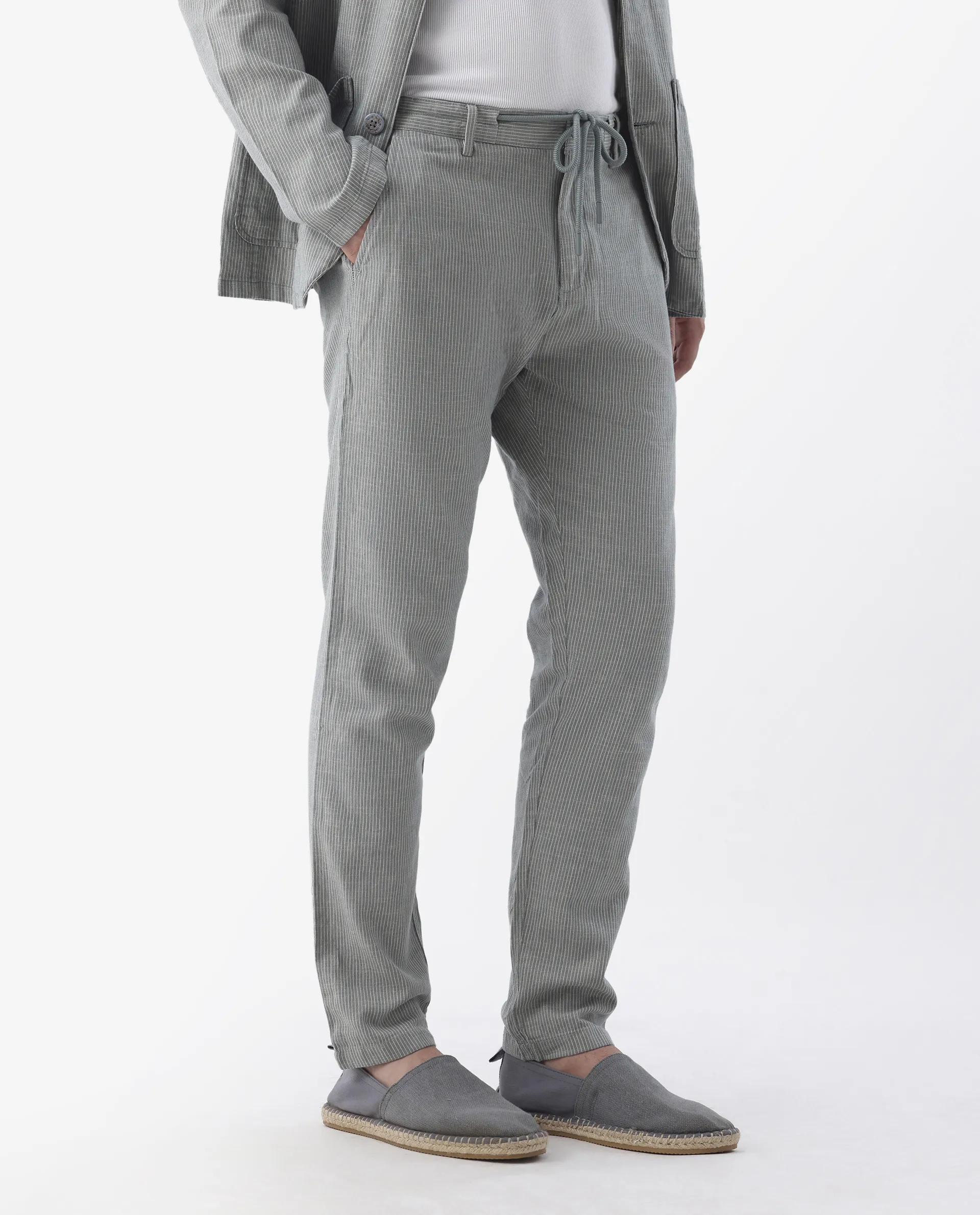 Rare Rabbit Men's Brera Green Linen Blend Plain Regular Fit Trouser - Image 5