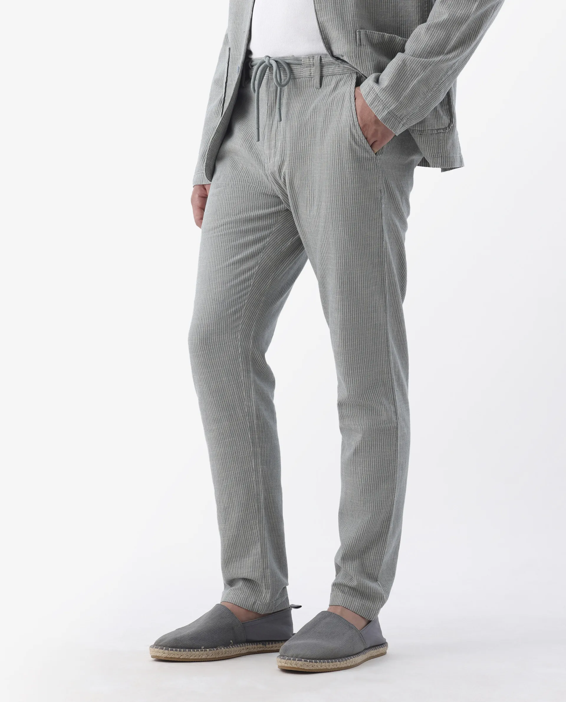 Rare Rabbit Men's Brera Green Linen Blend Plain Regular Fit Trouser - Image 6