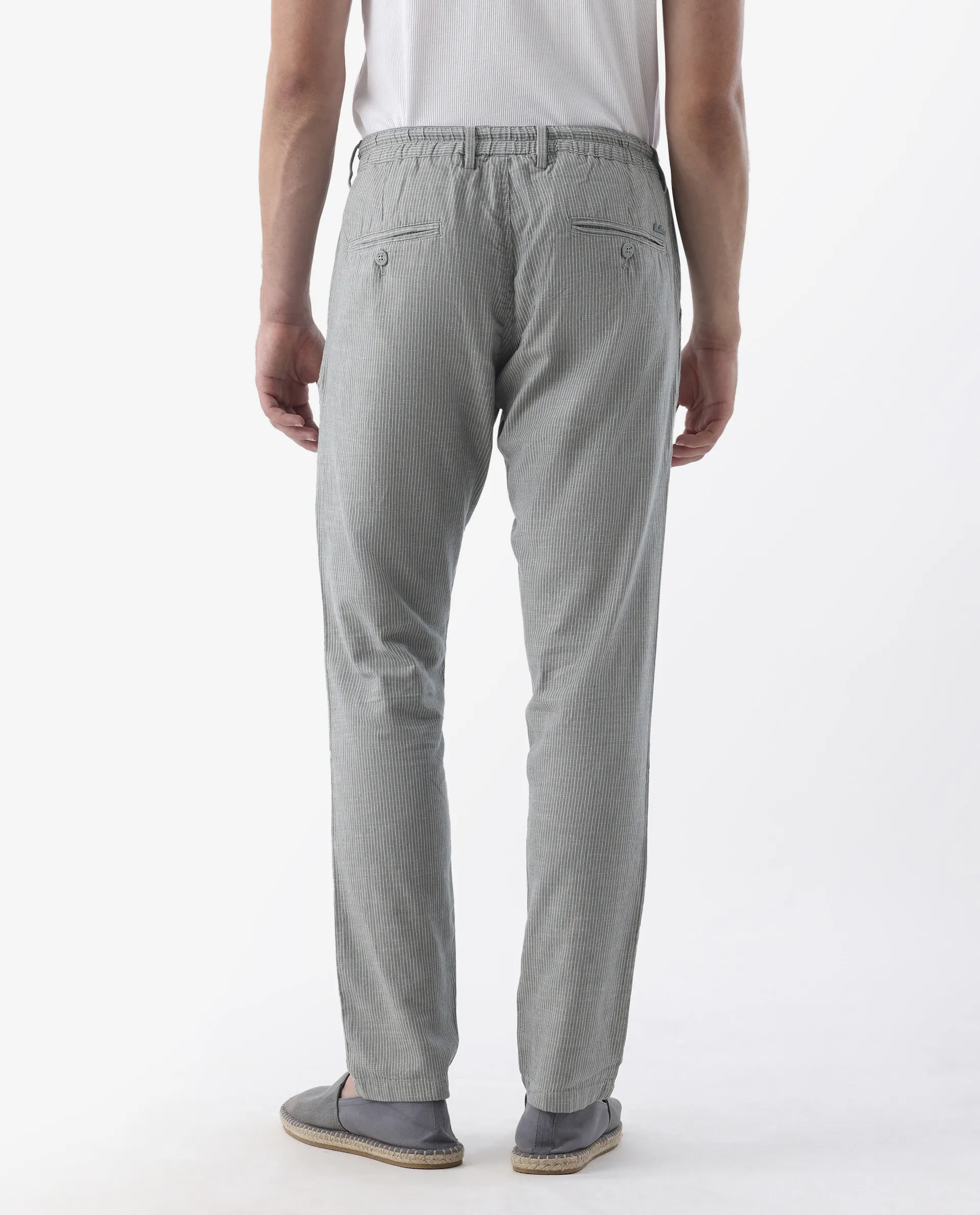 Rare Rabbit Men's Brera Green Linen Blend Plain Regular Fit Trouser - Image 8