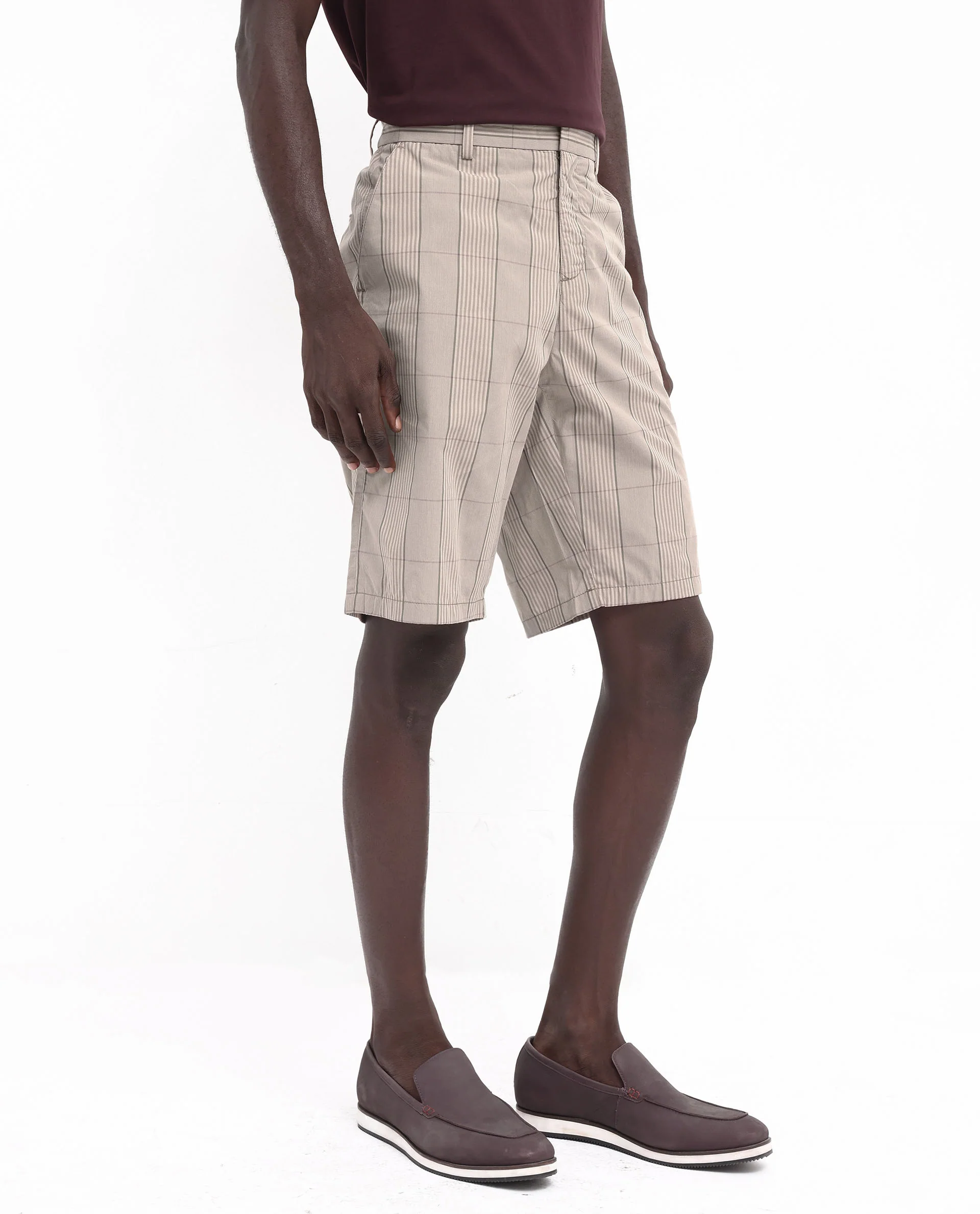 Rare Rabbit Men's Brezi Brown Cotton Checked Print Regular Fit Shorts - Image 4
