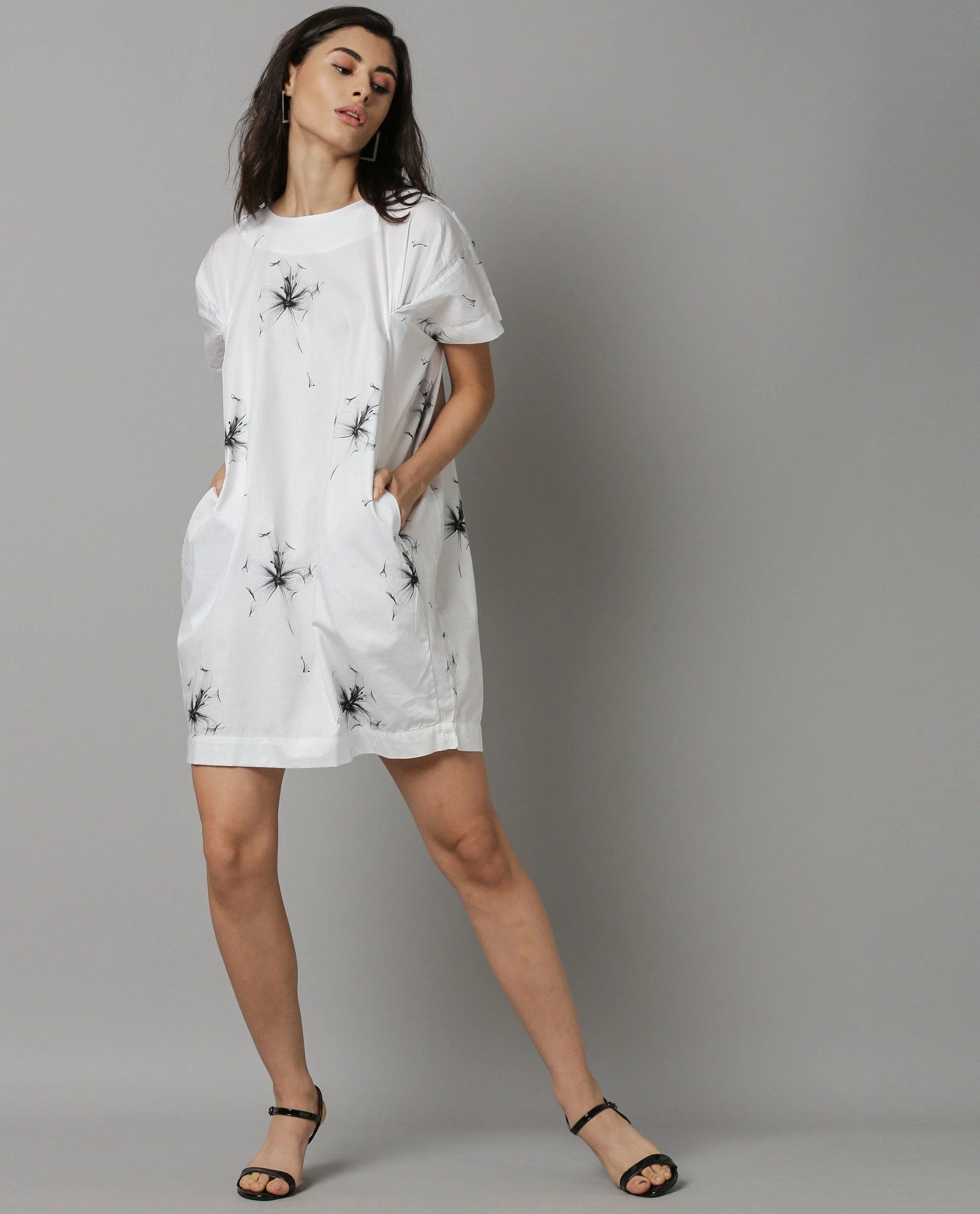 Rareism Women Bronze White Abstract Print Boat Neck Short Sleeves With Pocket Mini Dress