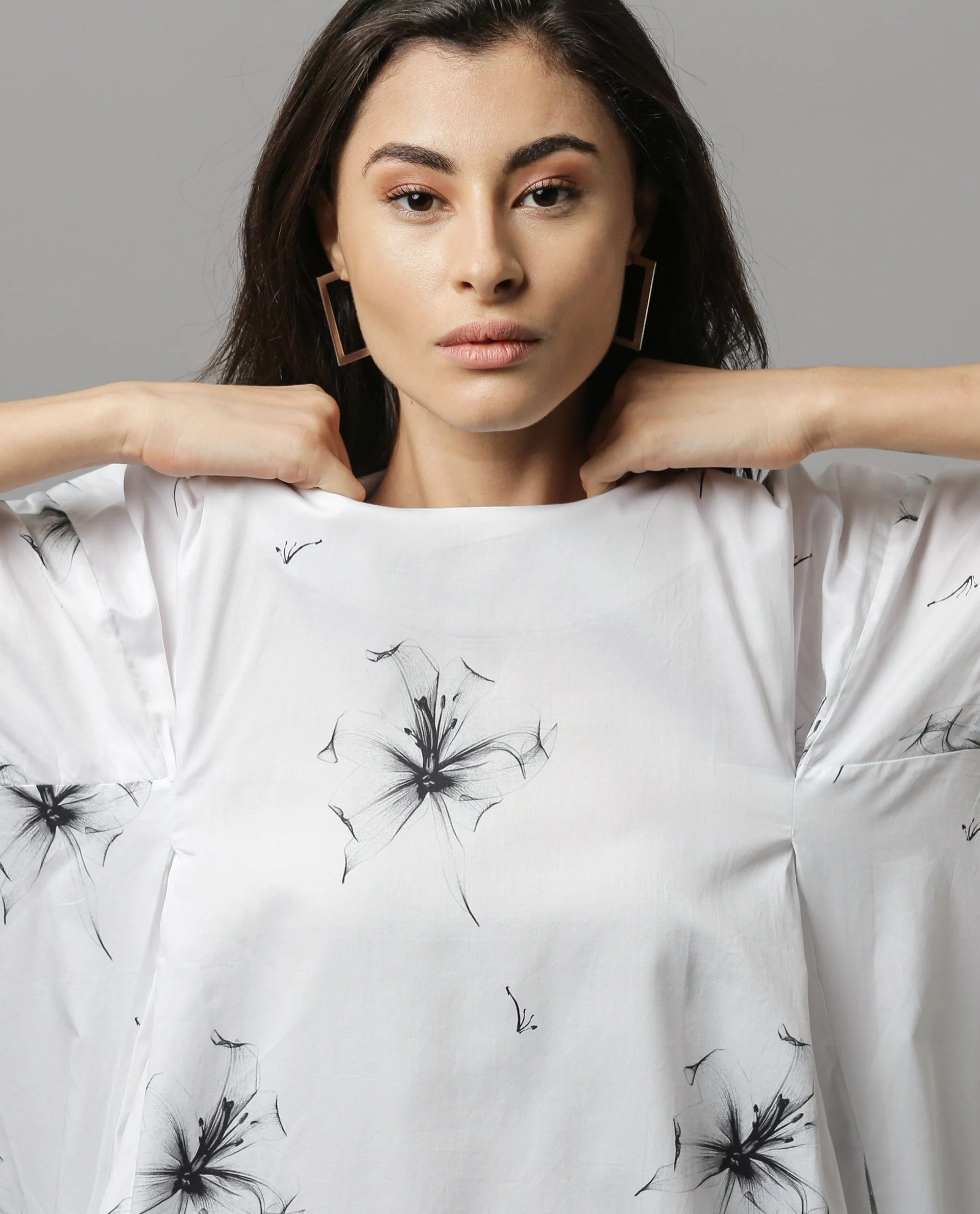 Rareism Women Bronze White Abstract Print Boat Neck Short Sleeves With Pocket Mini Dress - Image 2