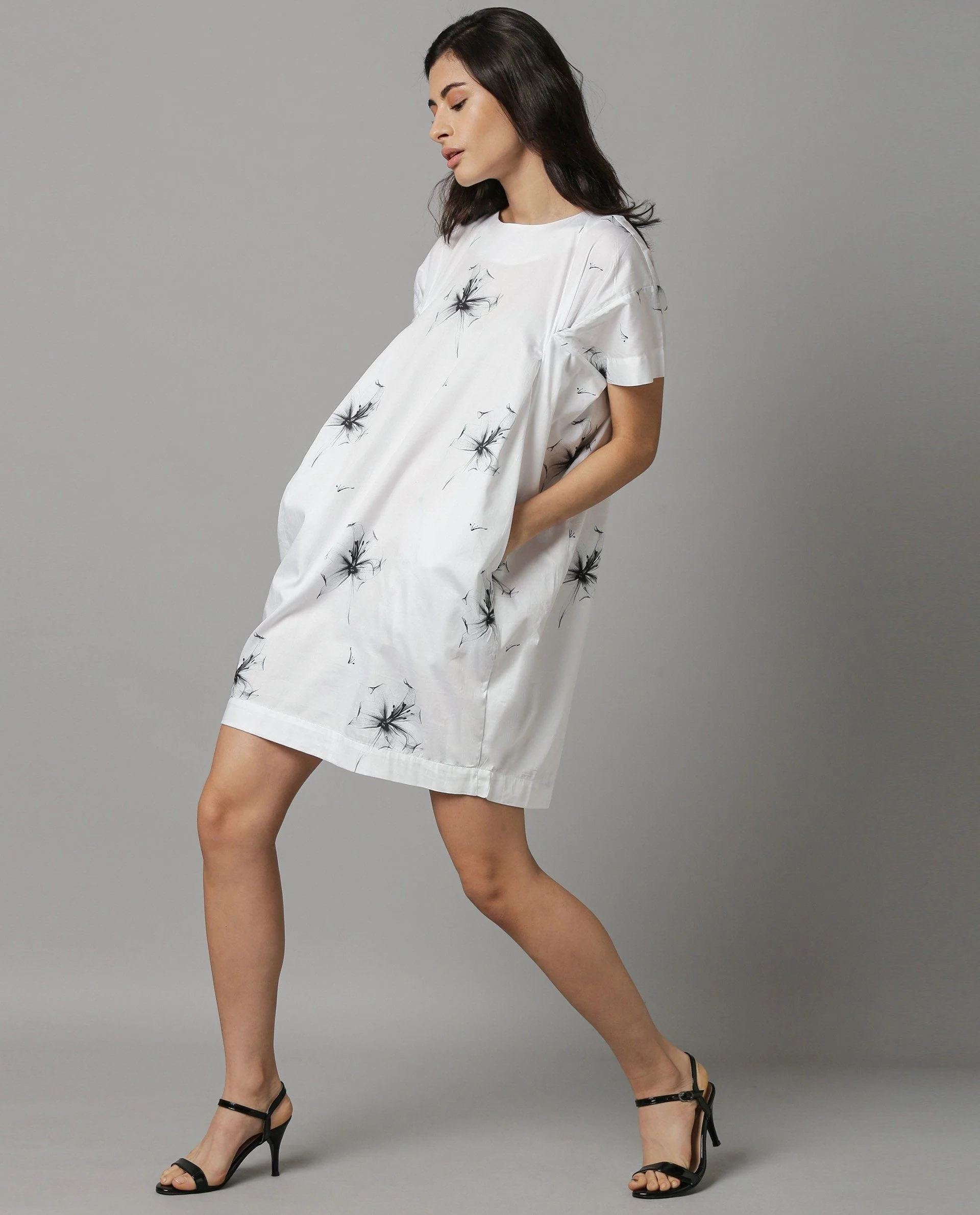 Rareism Women Bronze White Abstract Print Boat Neck Short Sleeves With Pocket Mini Dress - Image 3